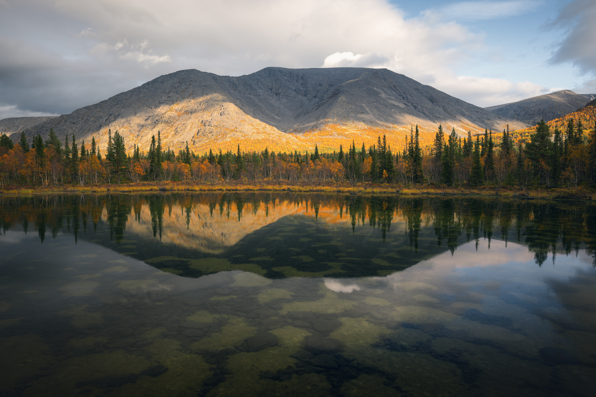 nature, landscape, autumn, outdoors, mountain, forest, water, reflection, beauty, tree, cloud, sky, yellow, tranquil, blue, green, пейзаж, горы, хибины, полигональные озера, отражение, осень, Андрей