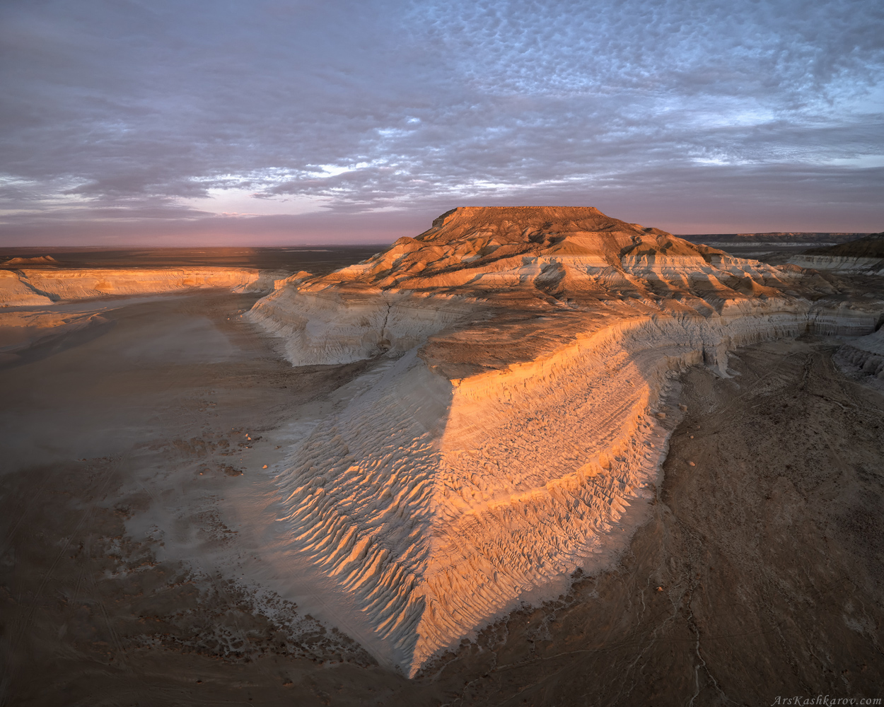 казахатан, мангистау, мангышлак, устюрт, тузбаир, меловые горы, Арсений Кашкаров