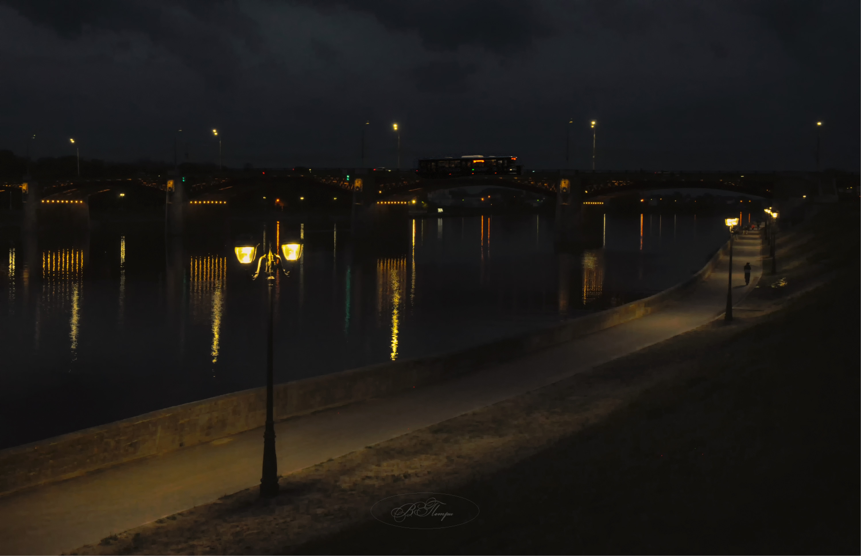 река фонари мост автобус, Вера Петри