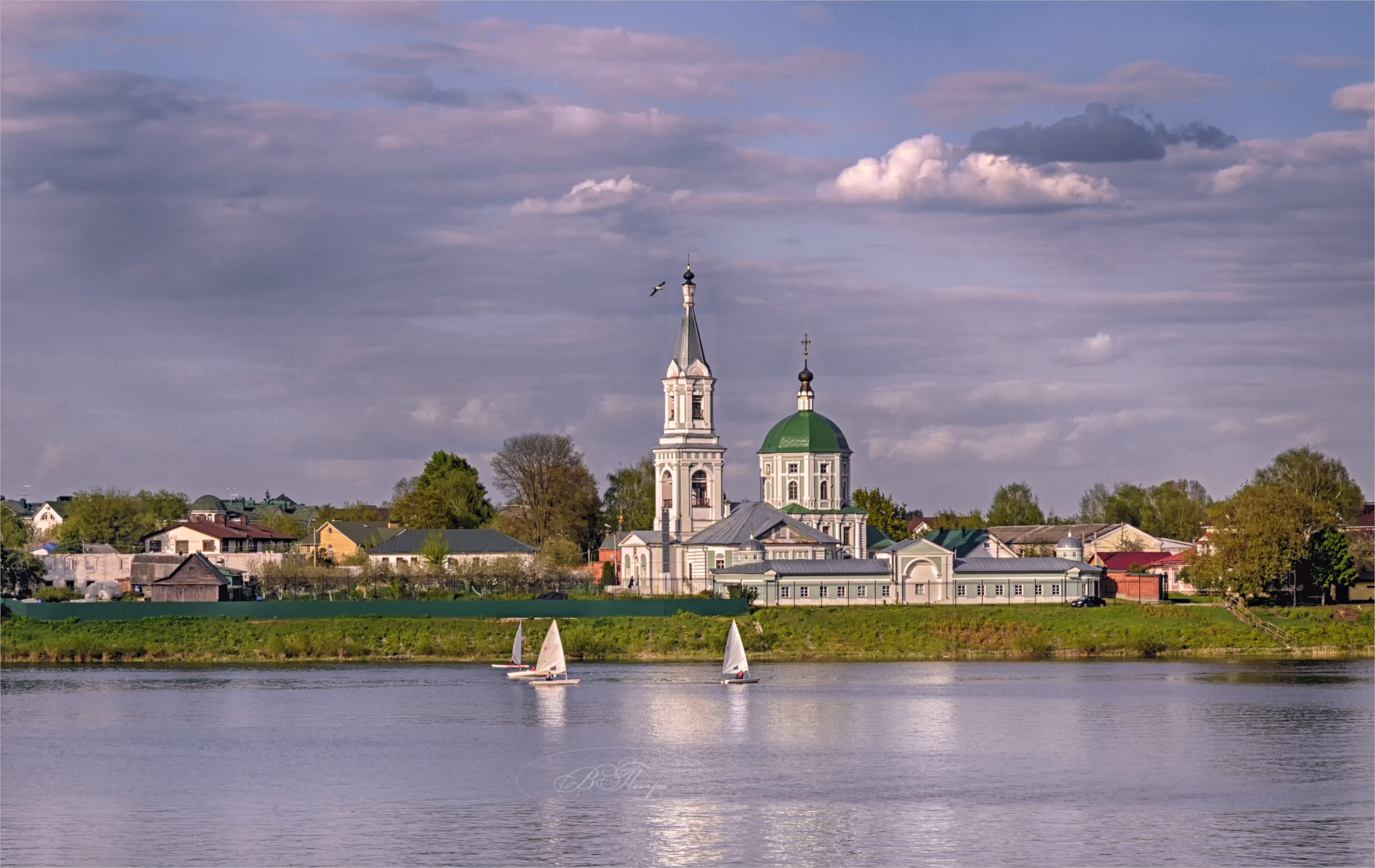 река монастырь лодки, Вера Петри