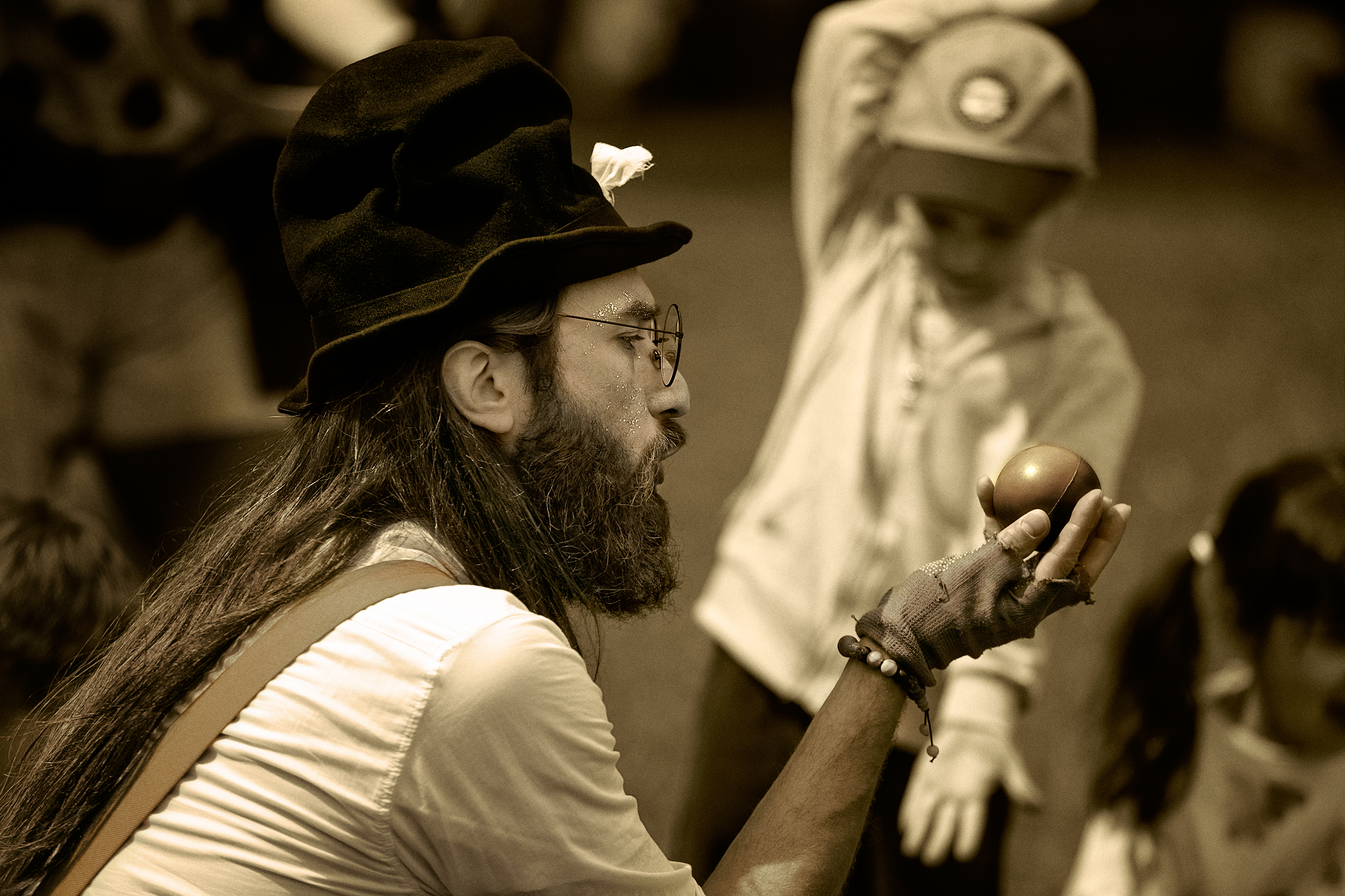 монохром, городские картинки, уличный портрет, мужской уличный портрет, дети, Vera Trandina