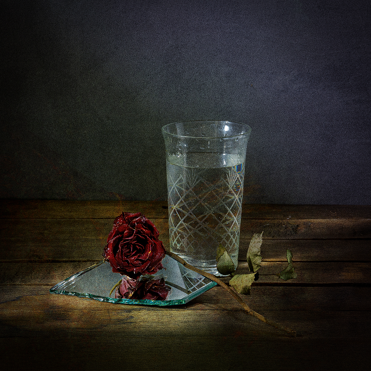 роза, красная, бокал, вода, зеркало, осколок, Алексей Бычков