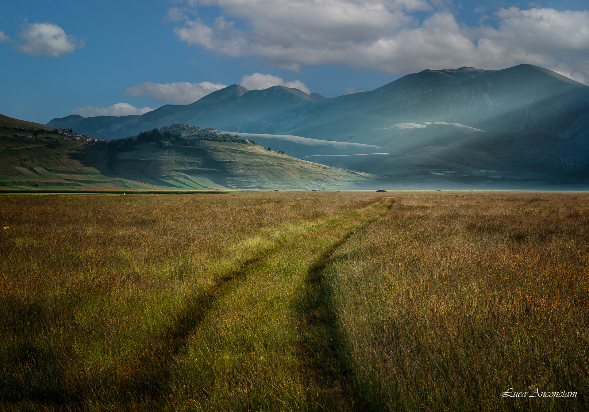 castelluccio di norcia umbria italy nature landscape travel fields mountains, Anconetani Luca