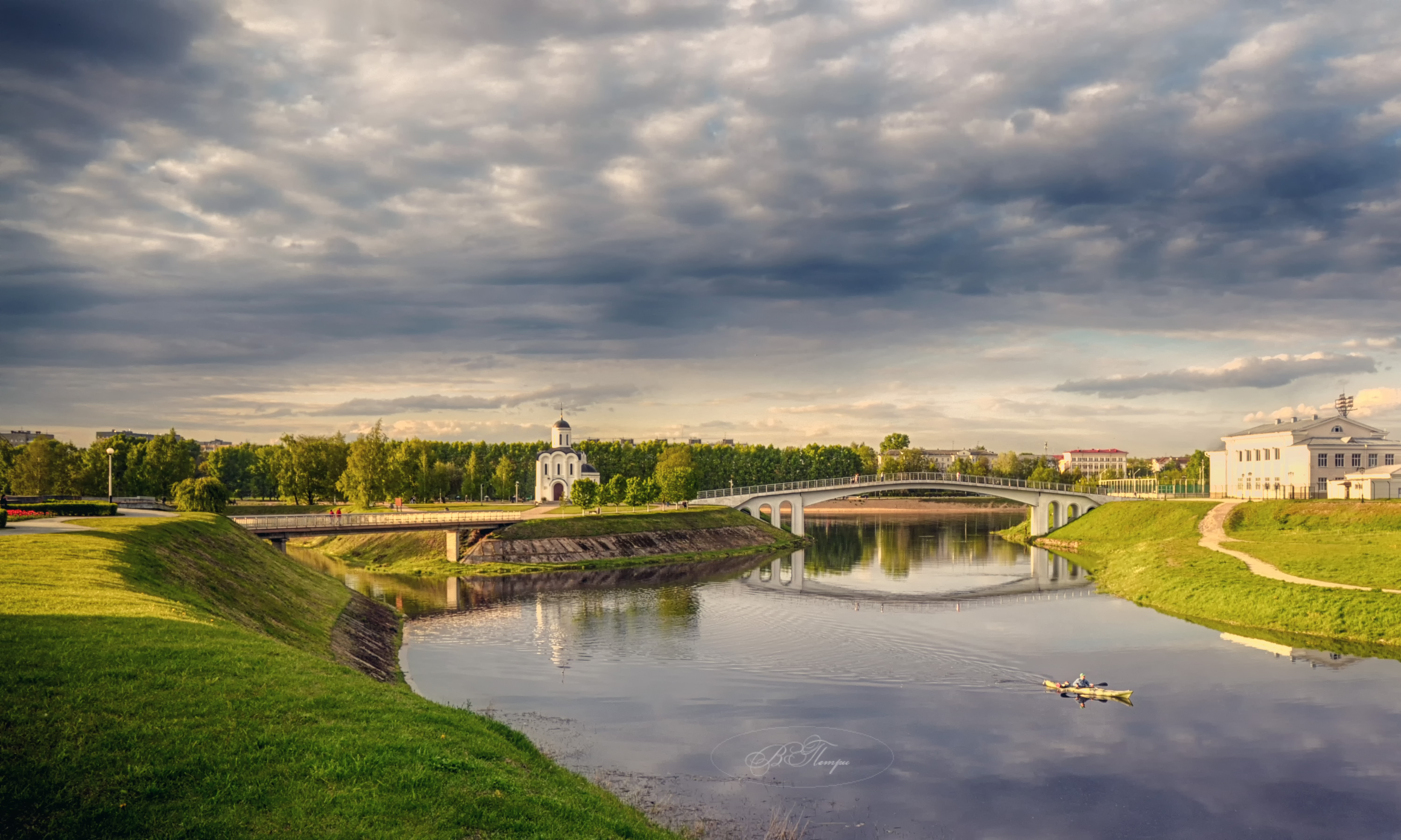 речка лодка мосты церковь, Вера Петри