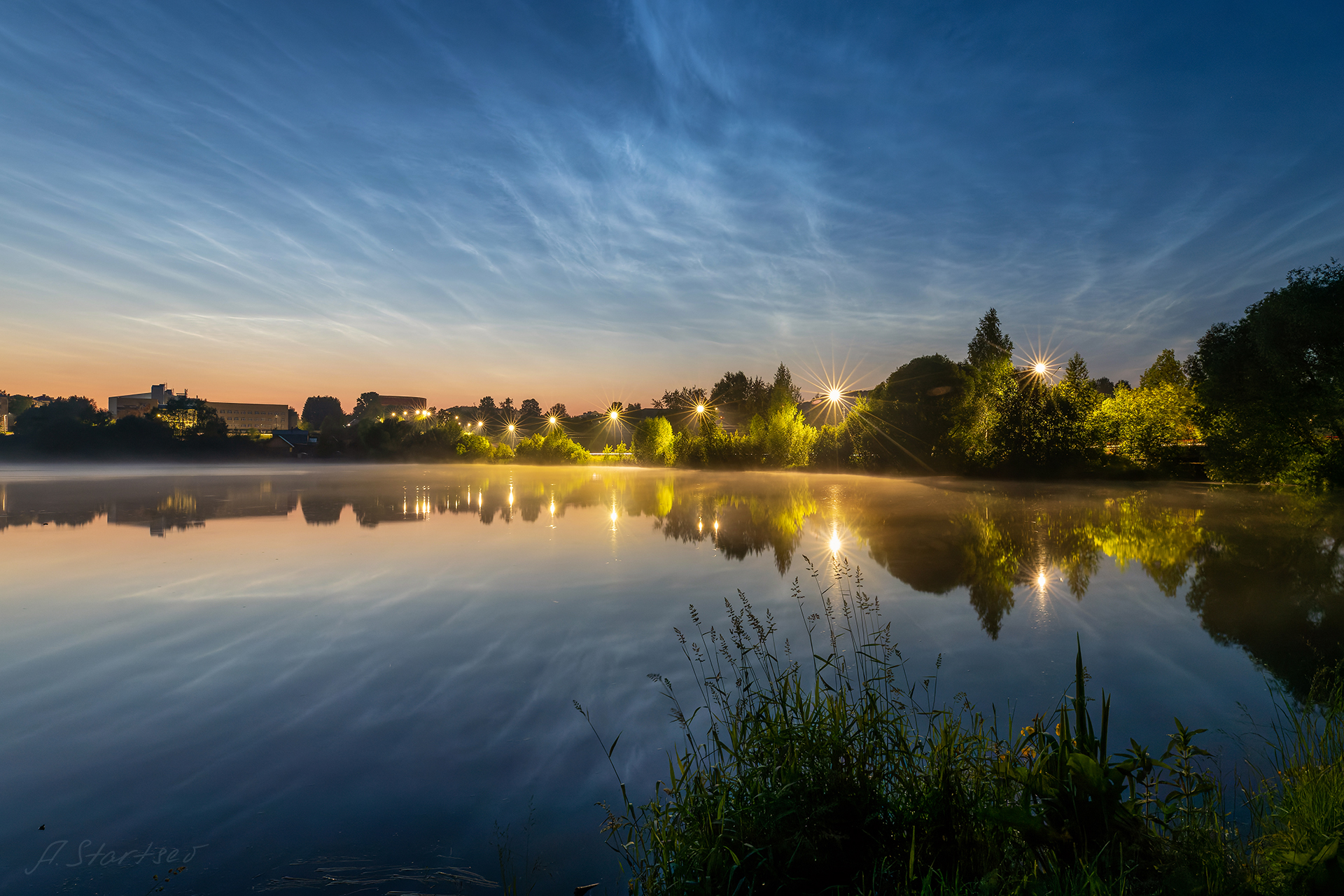 ночь, лето, пруд, лодка, серебристые облака, лысьва, пермский край, Старцев Андрей