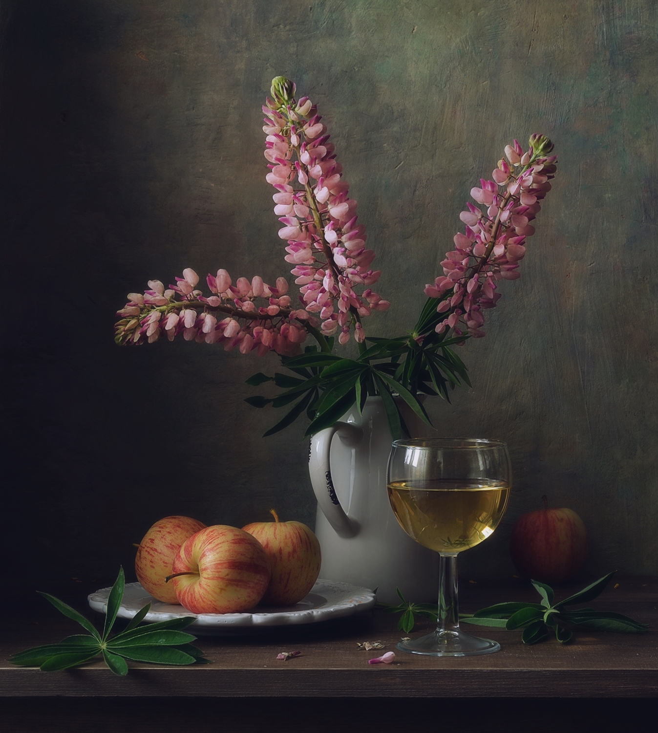 натюрморт,цветы,люпин,яблоки,лето, Наталия К