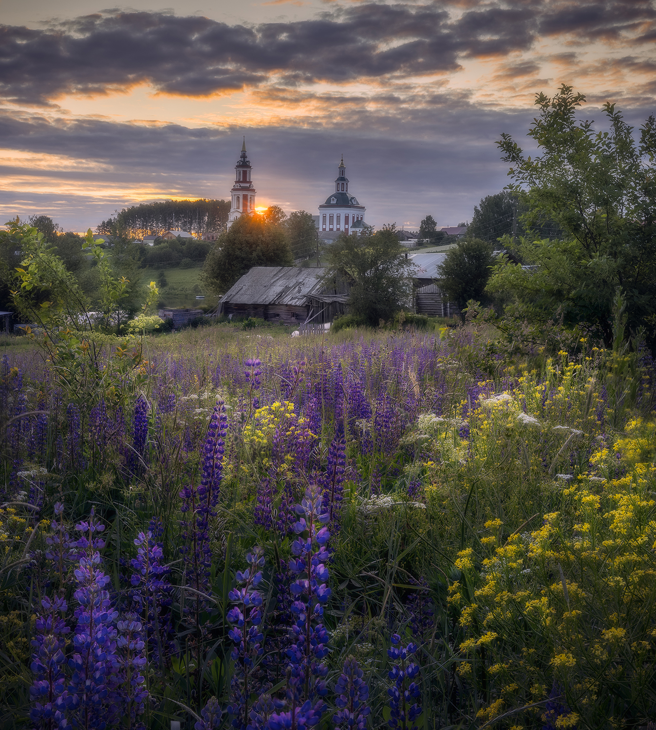 закат, село, солнце, тучи, церковь, люпиты, Сергей Буторин