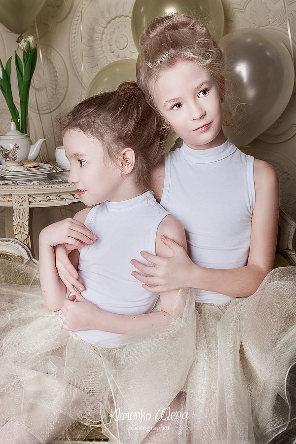 sisters, portrait. girls. flowers, Алена Клименко