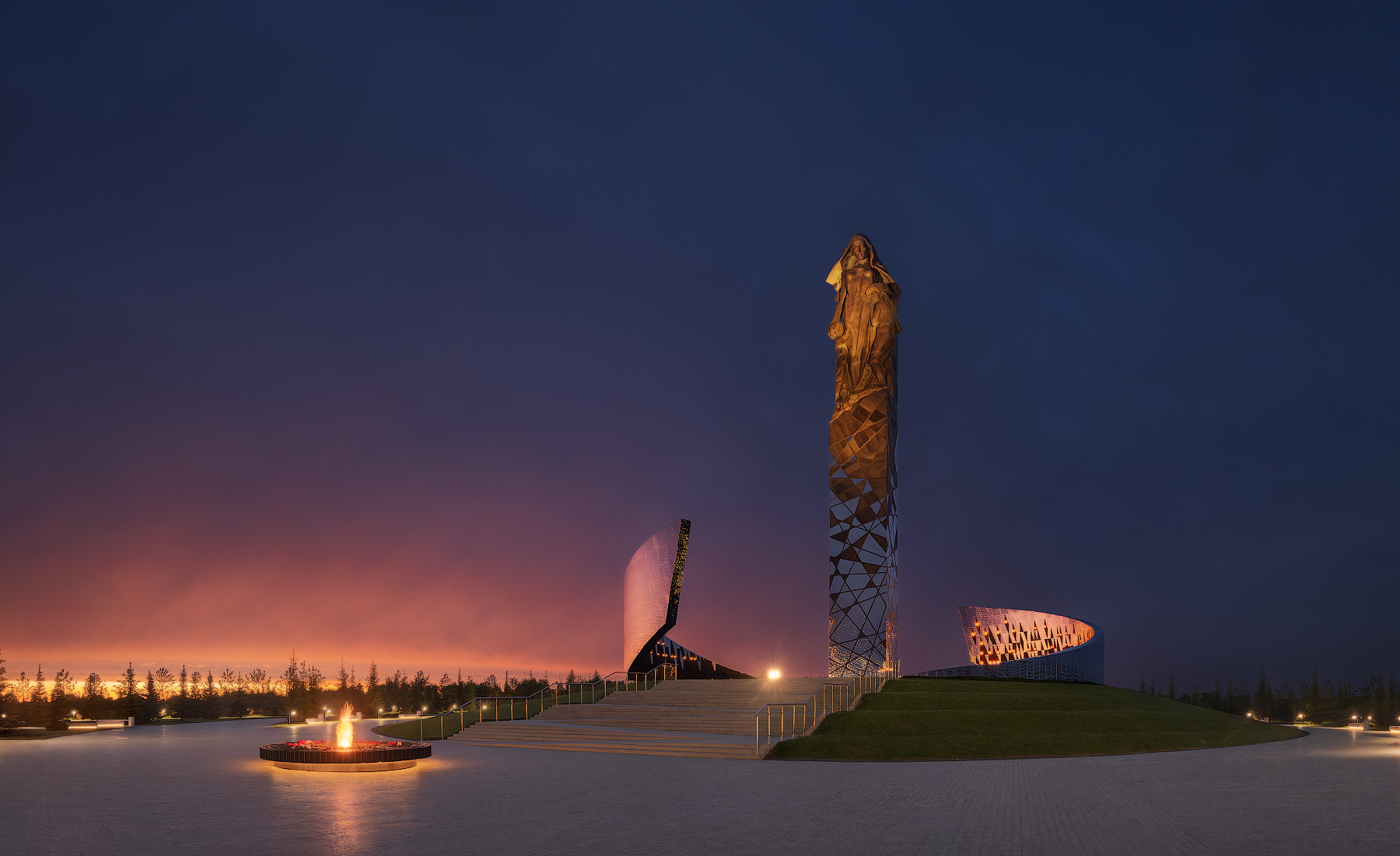 гатчина монумент закат вечер, Лукс Сергей