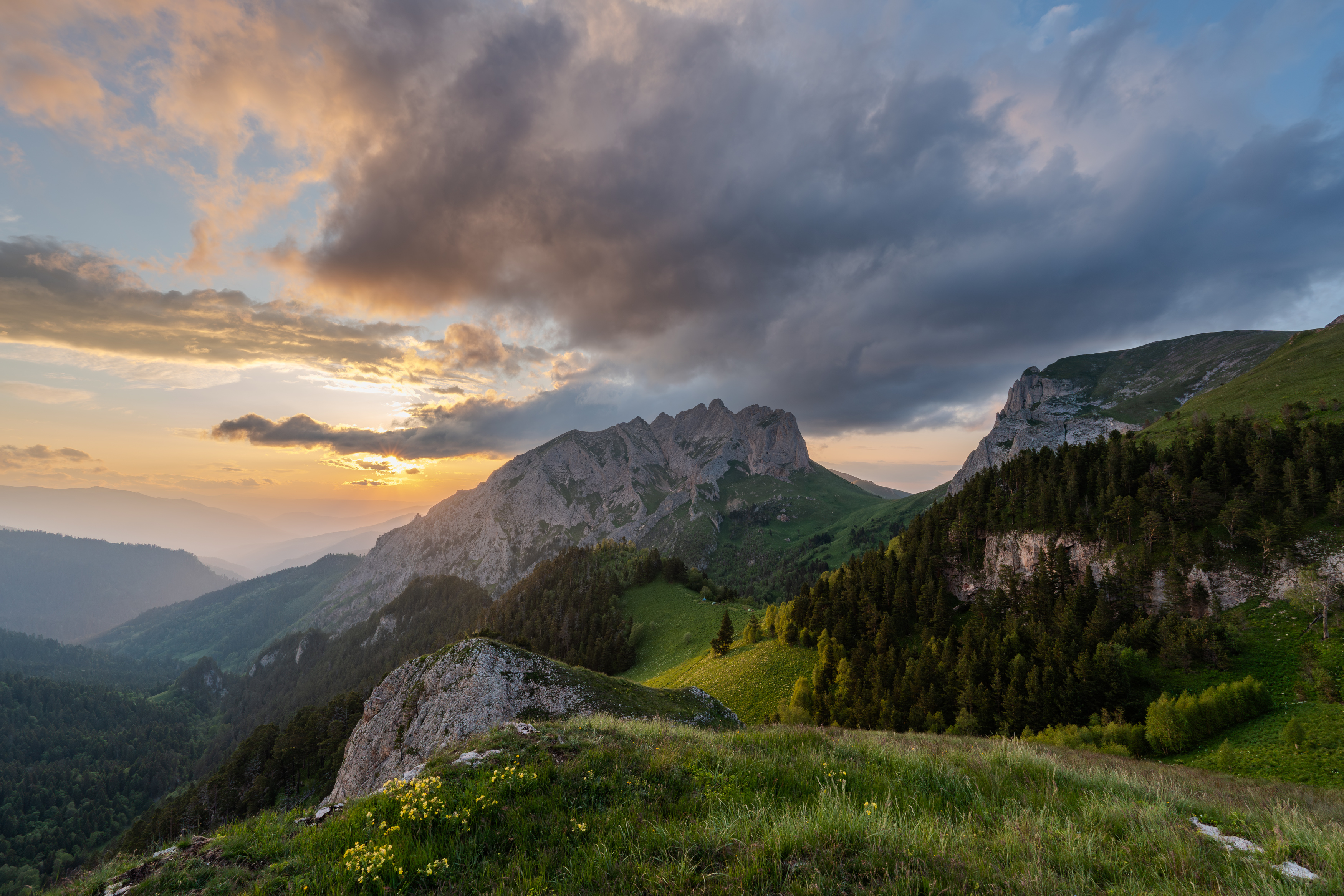 ачешбоки, чертовы ворота, адыгея, большой тхач, кавказ, горы, вечер, закат, облака, Шишкалов Константин