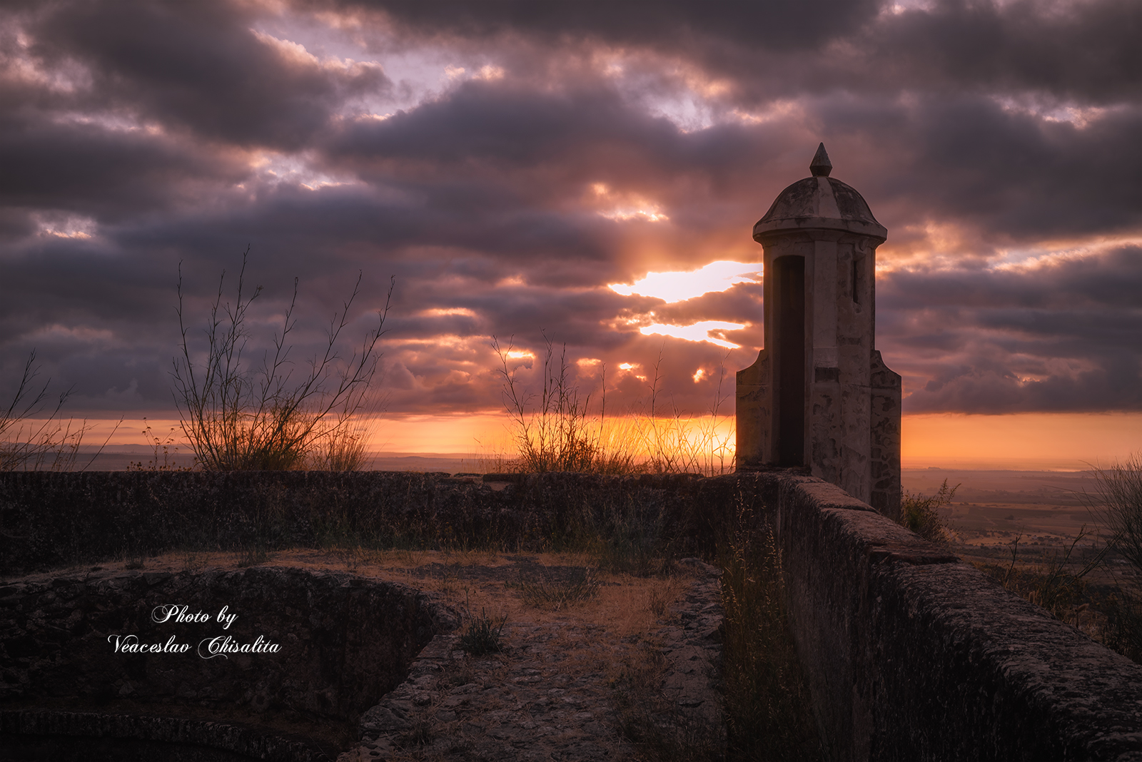 #рассвет #тишина #утреннийсвет #утренняятишина #мягкийсвет #фотографиярассвета #теплотакадра #dawn #silence #morninglight #morningsilence #softlight #dawnphotography #warmthoftheframe, Veaceslav Chisalita