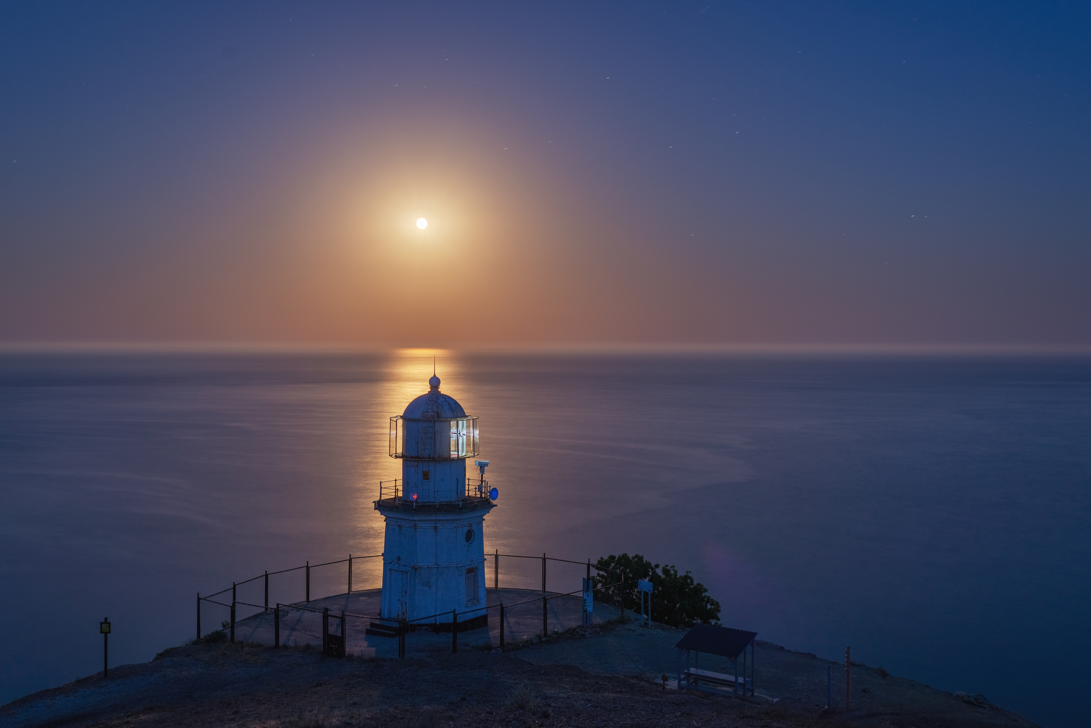 меганом, маяк, крым, полнолуние, оленья луна, Petrov Viktor