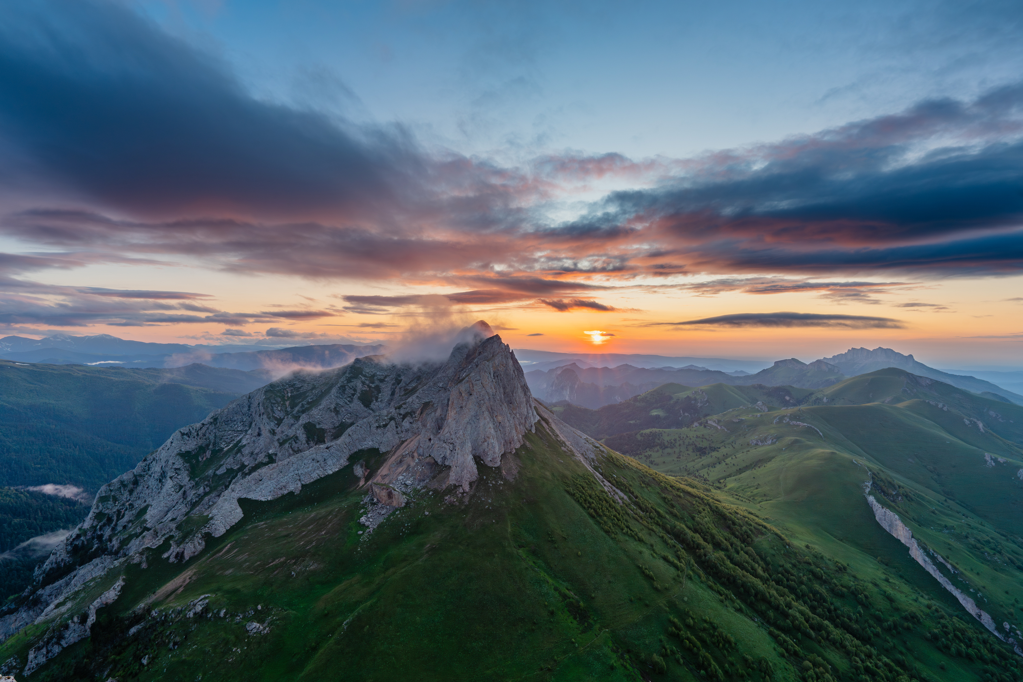 ачешбоки, чертовы ворота, адыгея, большой тхач, кавказ, горы, вечер, закат, облака, Шишкалов Константин