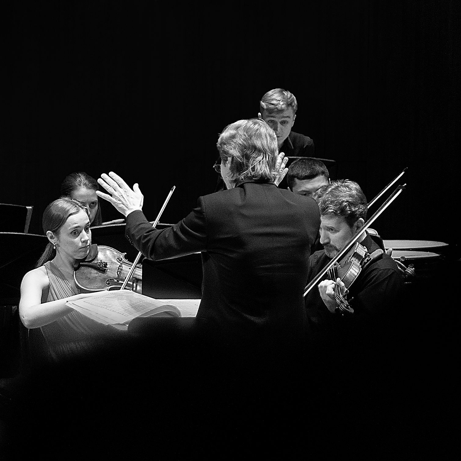 вдохновение, концерт, дирижер, оркестр, кураж, эмоции, эмоционально, музыка, музыканты, черно-белое, скрипачи, эмоциональный портрет, жест, взгляд, inspiration, concert, conductor, orchestra, courage, emotions, emotionally, music, musicians, black and whi, Лебедев Кирилл