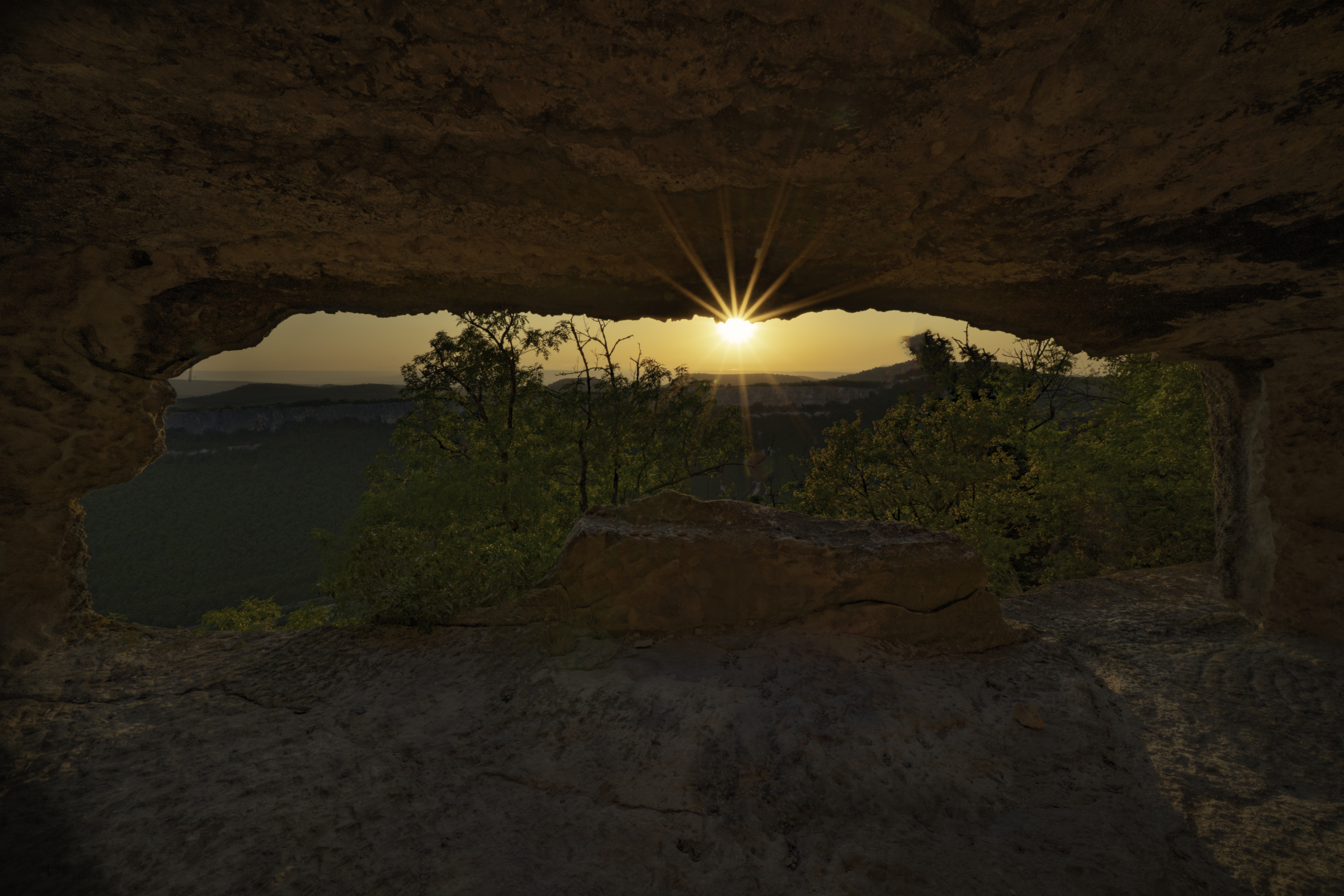 Россия, Крым, Бахчисарайский район, Тепе-Кермен, закат, , Гаврилов Юрий