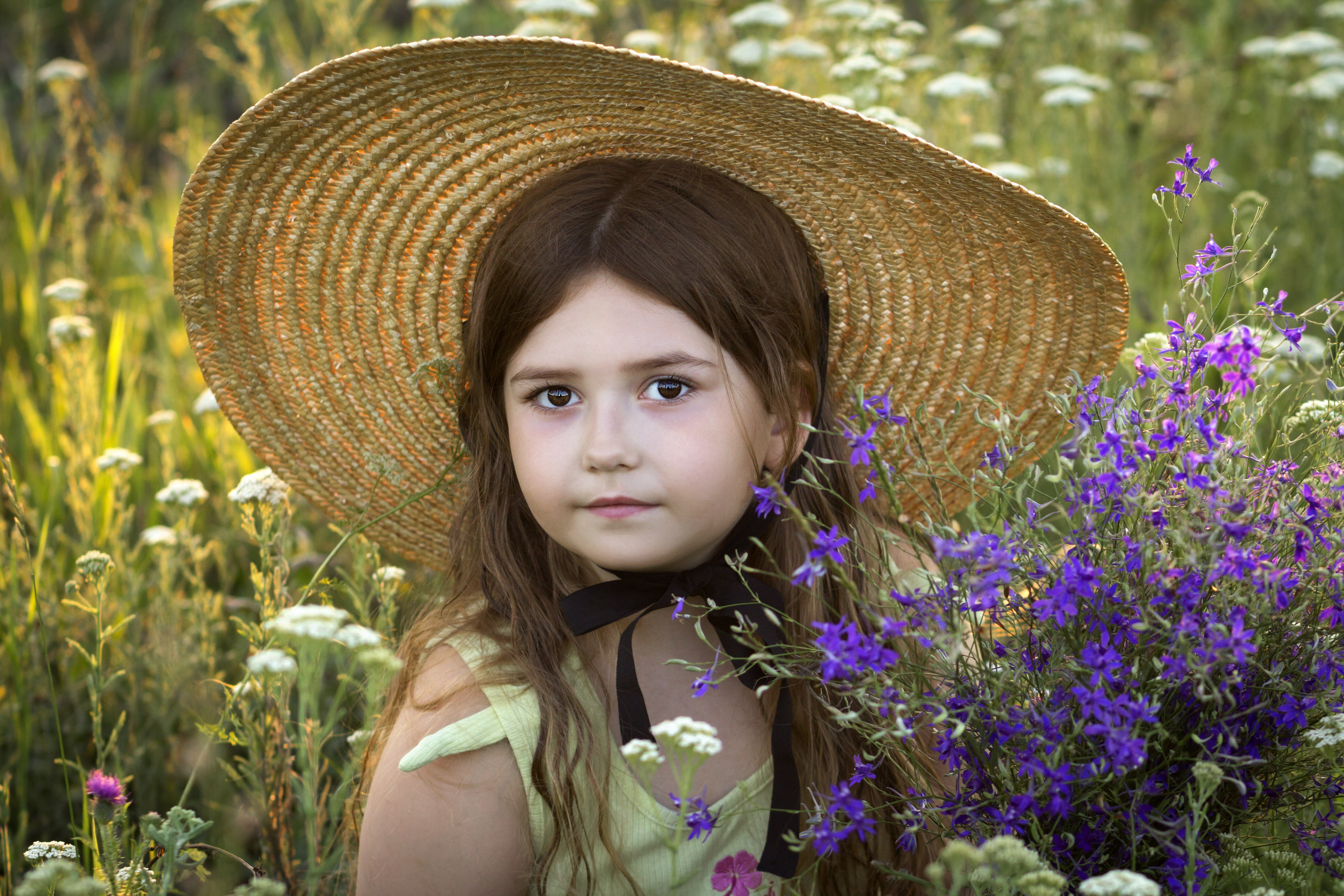 портрет, девочка, шляпа, лето, цветы, Зимина Лионелла
