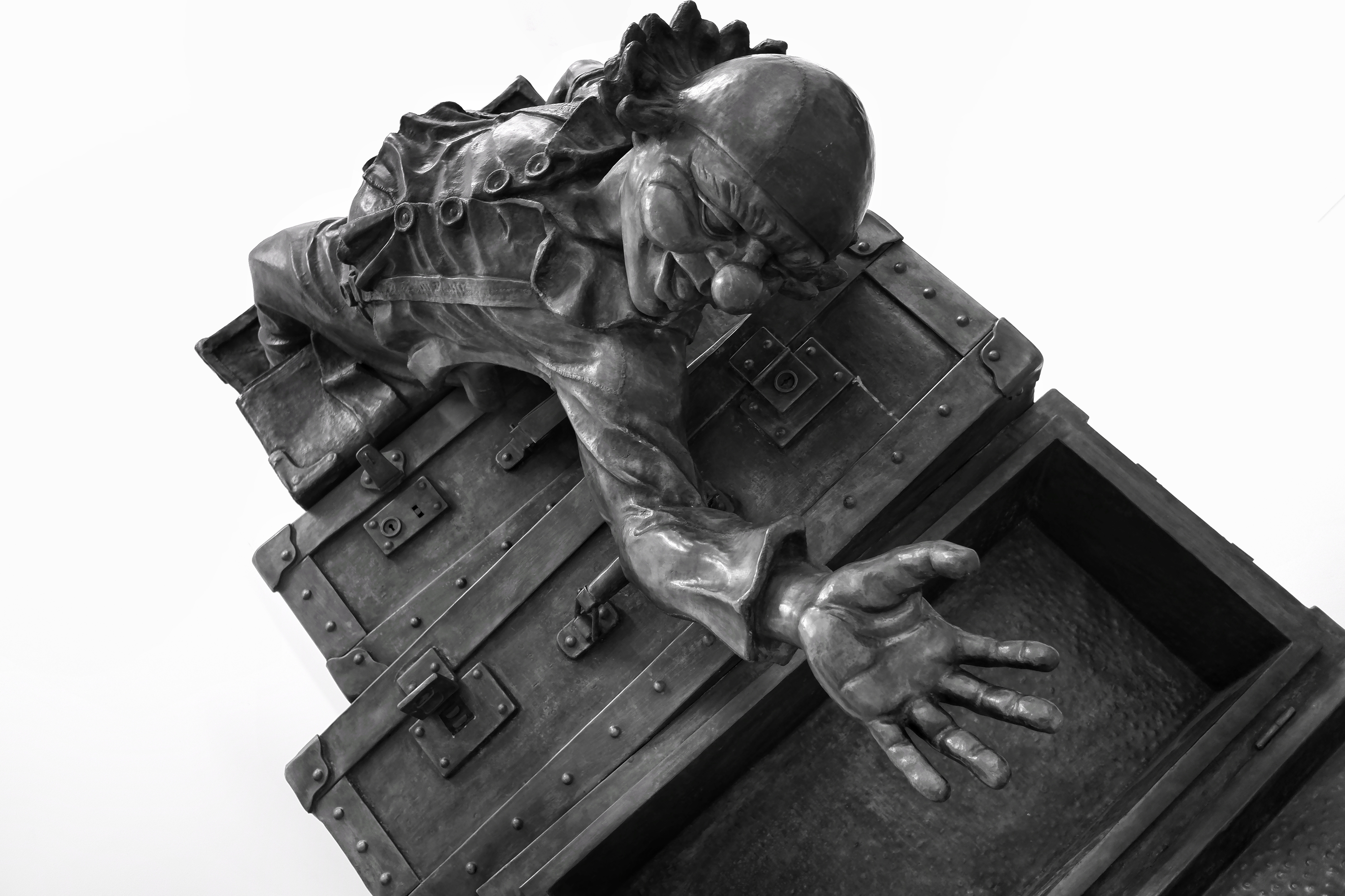 клоуны, чемодан, миры, жизнь, Зорин Миша