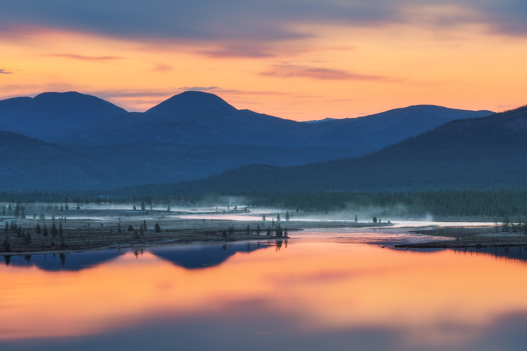 Озеро_Момонтай пейзажи_Колымы Магаданская_область июньский_лёд белые_ночи рассвет утро, Шишкин Дмитрий