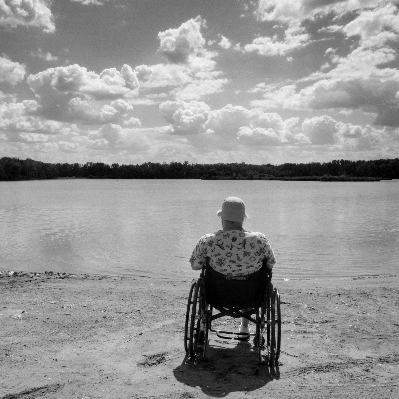 река, инвалид, Андрей Ларионов