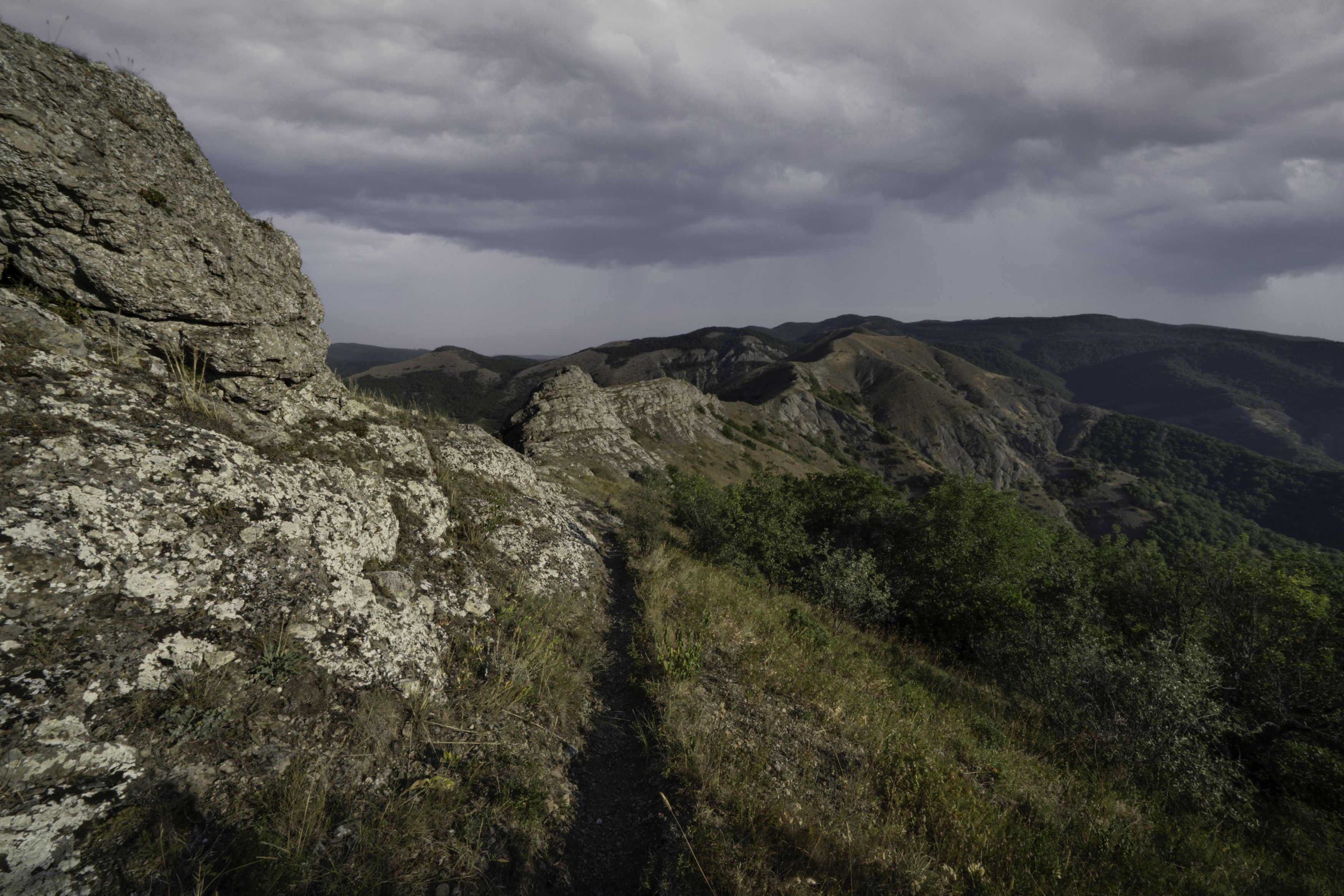 Россия, Крым, Судак, Междуречье, хребет Орта-Сырт, рассвет, Гаврилов Юрий