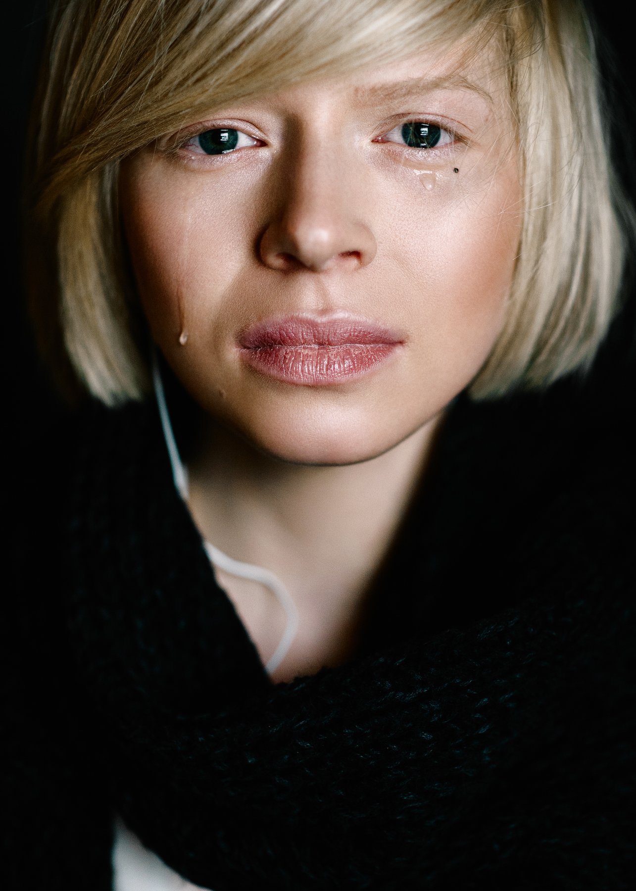 girl, cry, blond, beauty, portrait, Nikita Korokhov