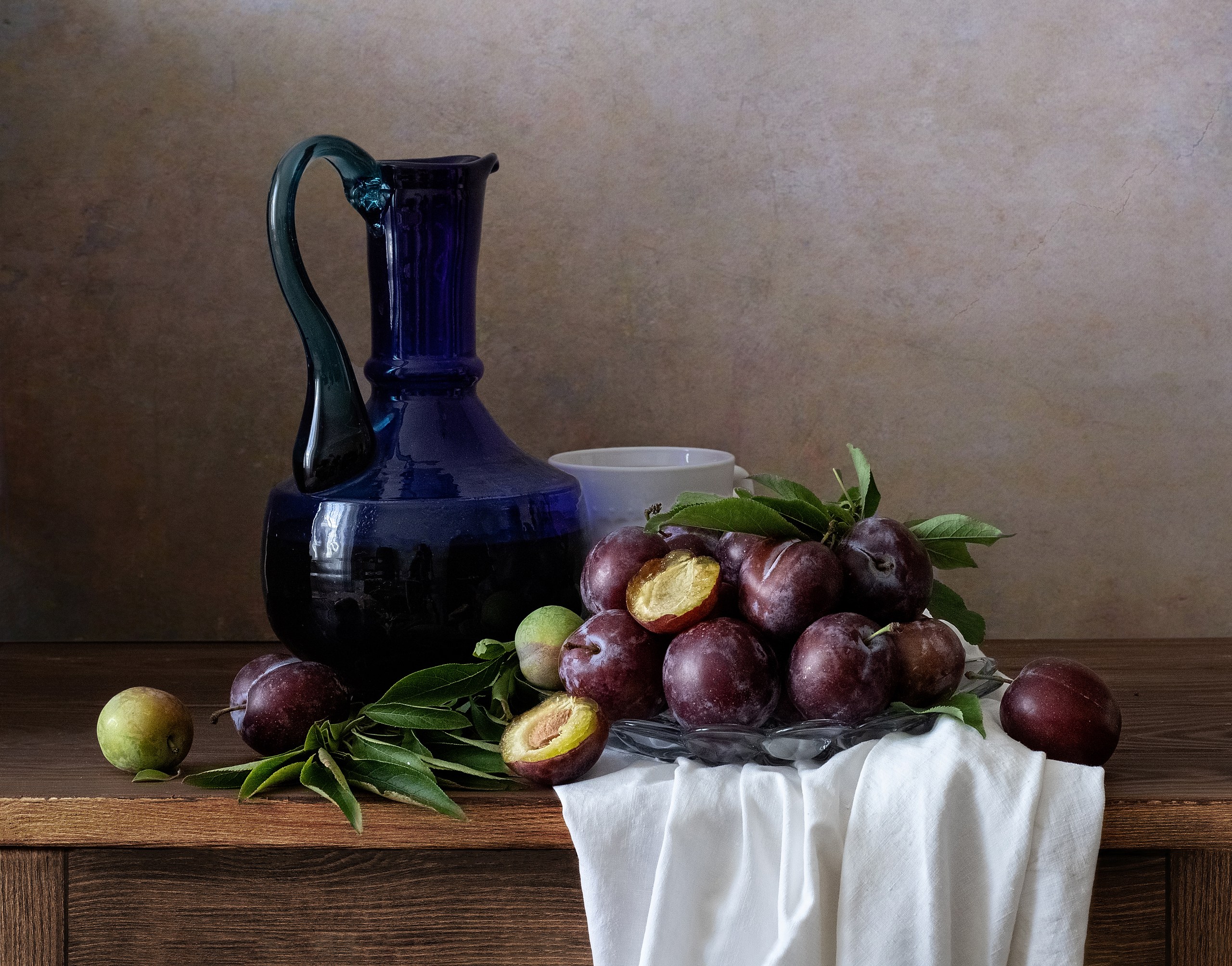 сливы, натюрморт, Ирина Зиннурова