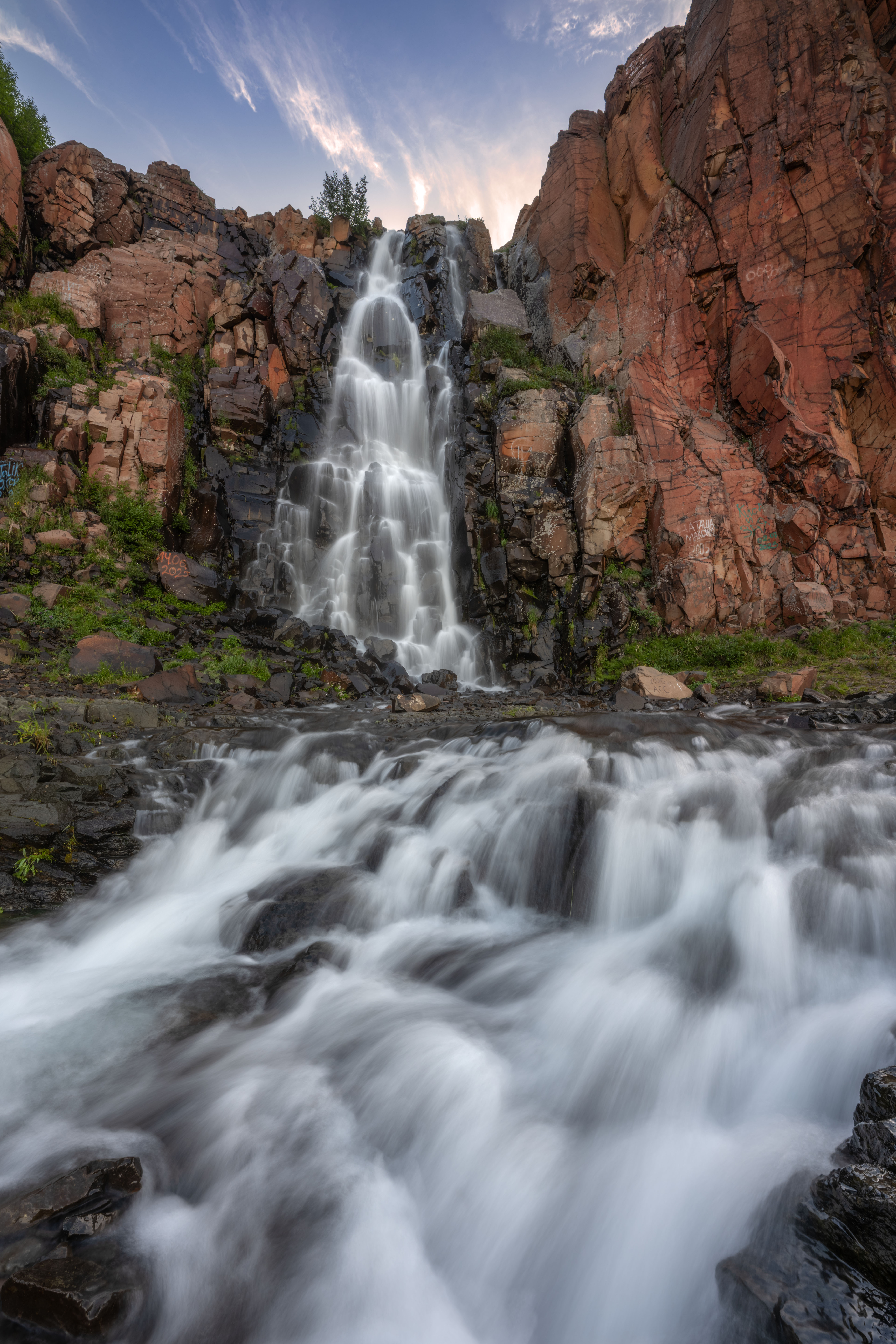 норильск, красные камни, водопад, Михаил Широбоков