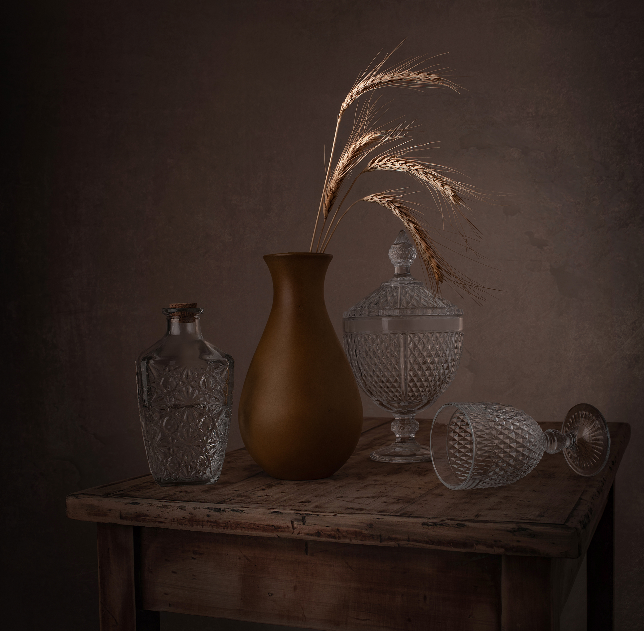 Still life, glass, light, table, wood, Maria Margareth Perfoncio