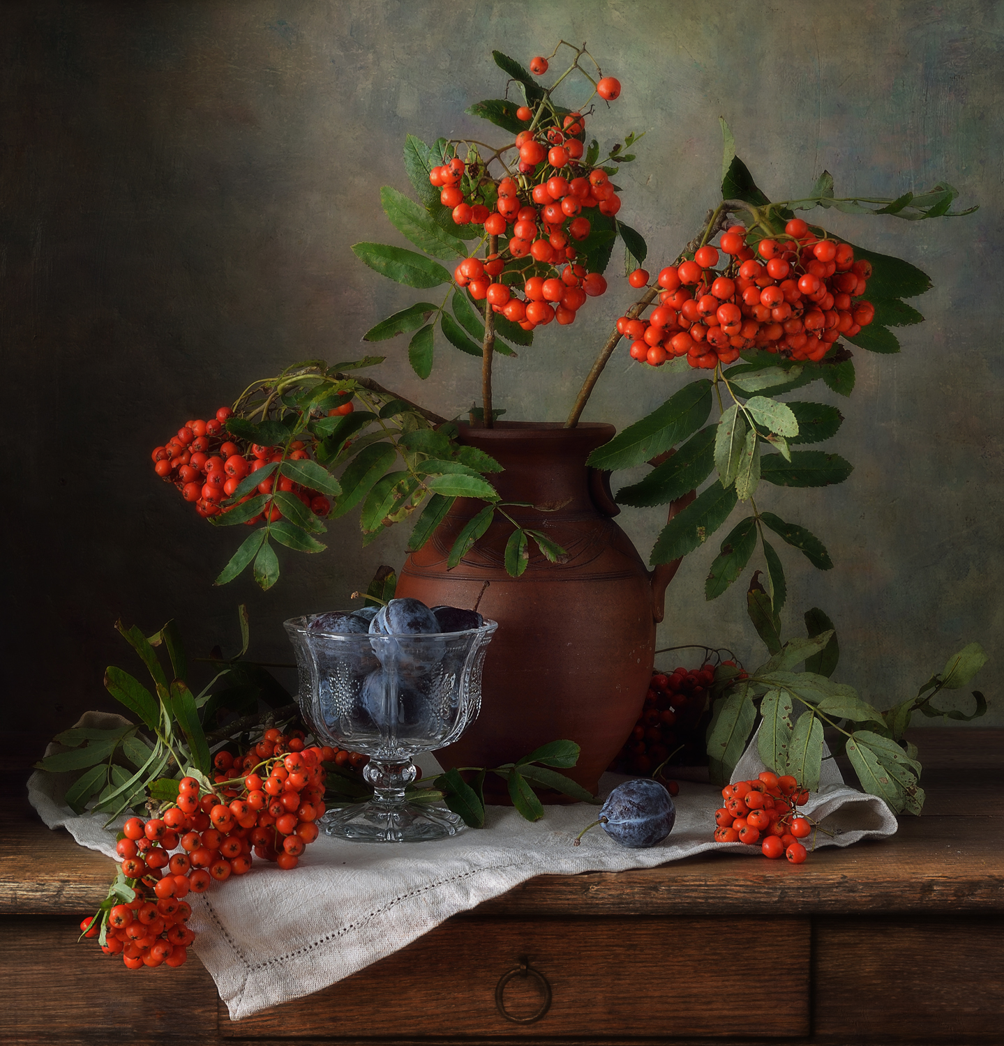 натюрморт,калина,ягоды,сливы,кувшин, Наталия К