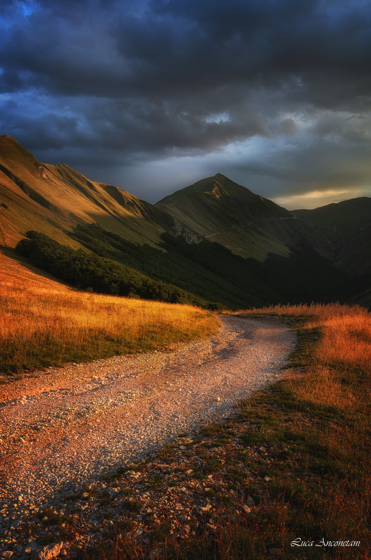 landscape sibillini mountains italy marche region path appennini sunset light, Anconetani Luca