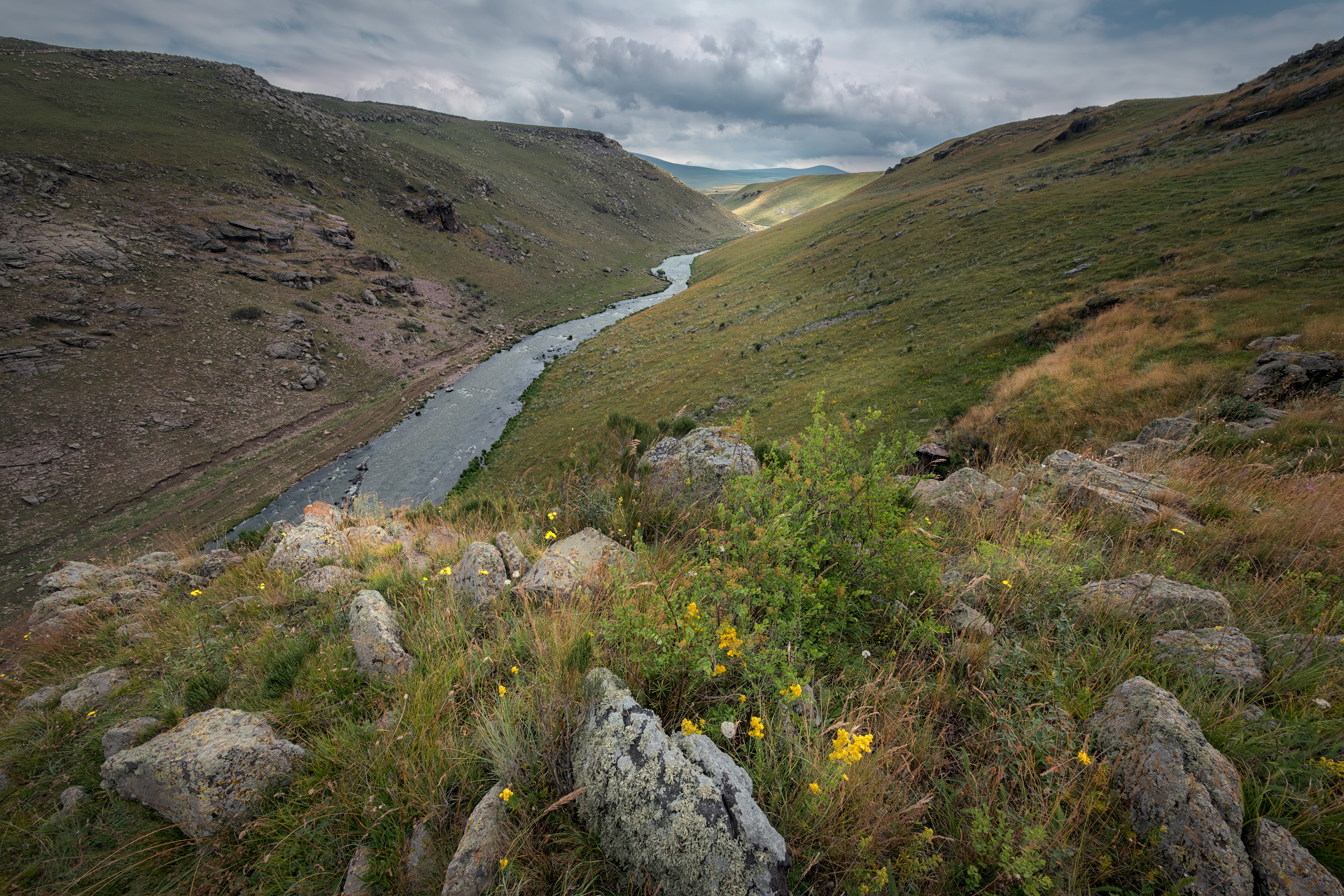 sagamo, lake, paravani,river, canyon, mountain, summer, water, cliffs, landscape, scenery, travel, outdoors, caucasus, sakartvelo, georgia, chizh, სამცხე-ჯავახეთი, Чиж Андрей