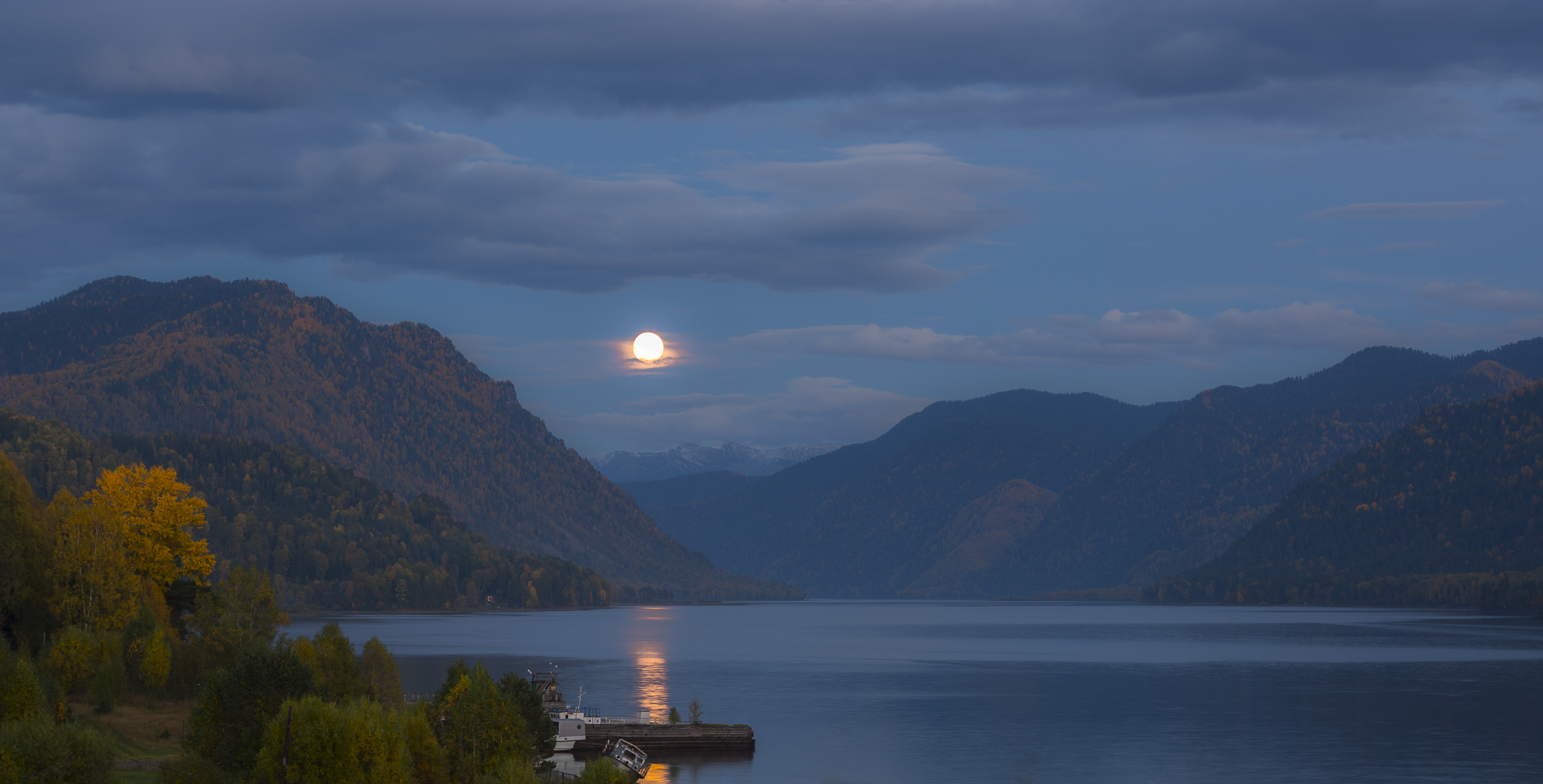 россия, горный алтай, осень, озеро, вечер, луна, Андрей Поляков