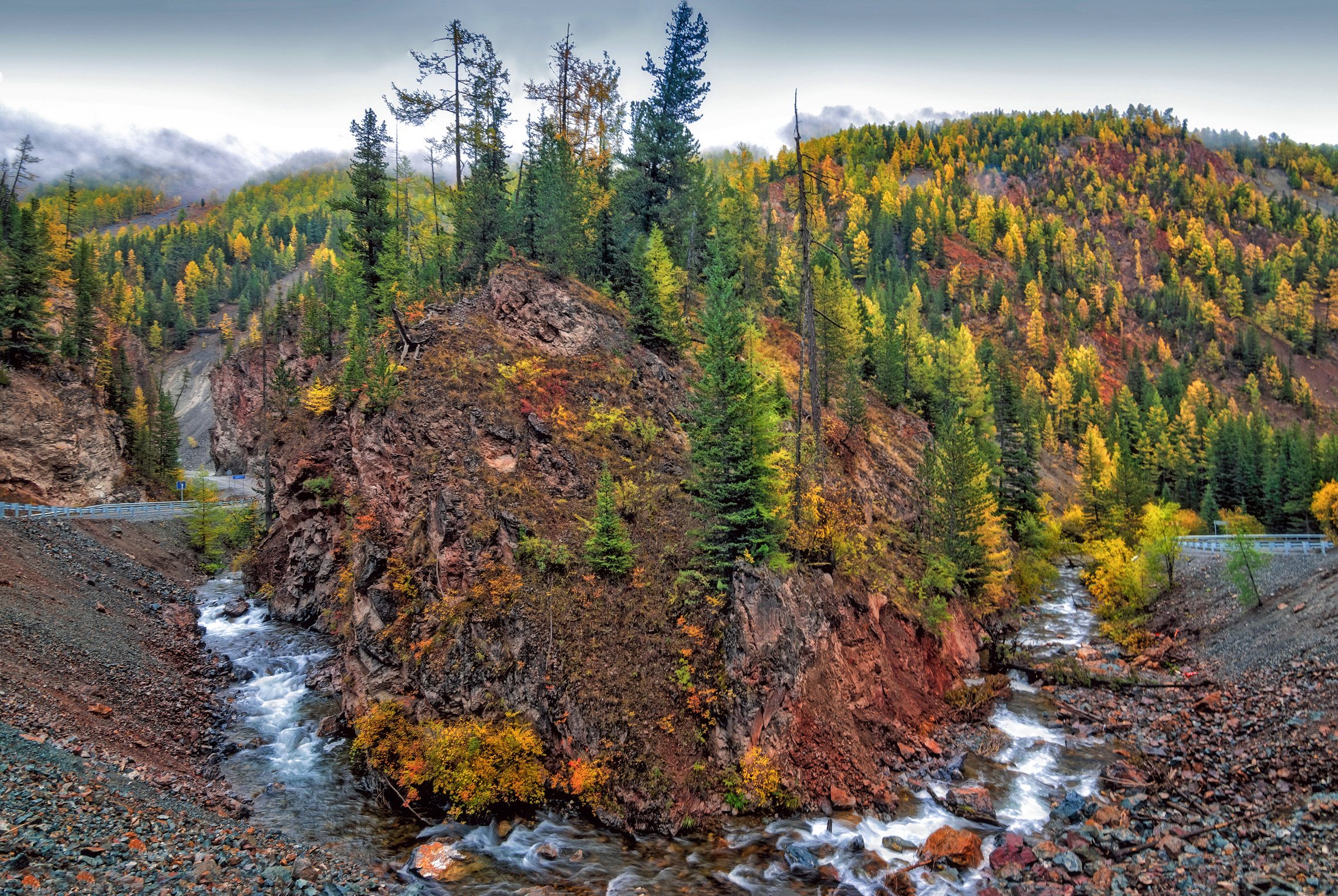 горный алтай, осень, туман, речка чибитка, дорожный поворот, красные ворота, Lora Pavlova