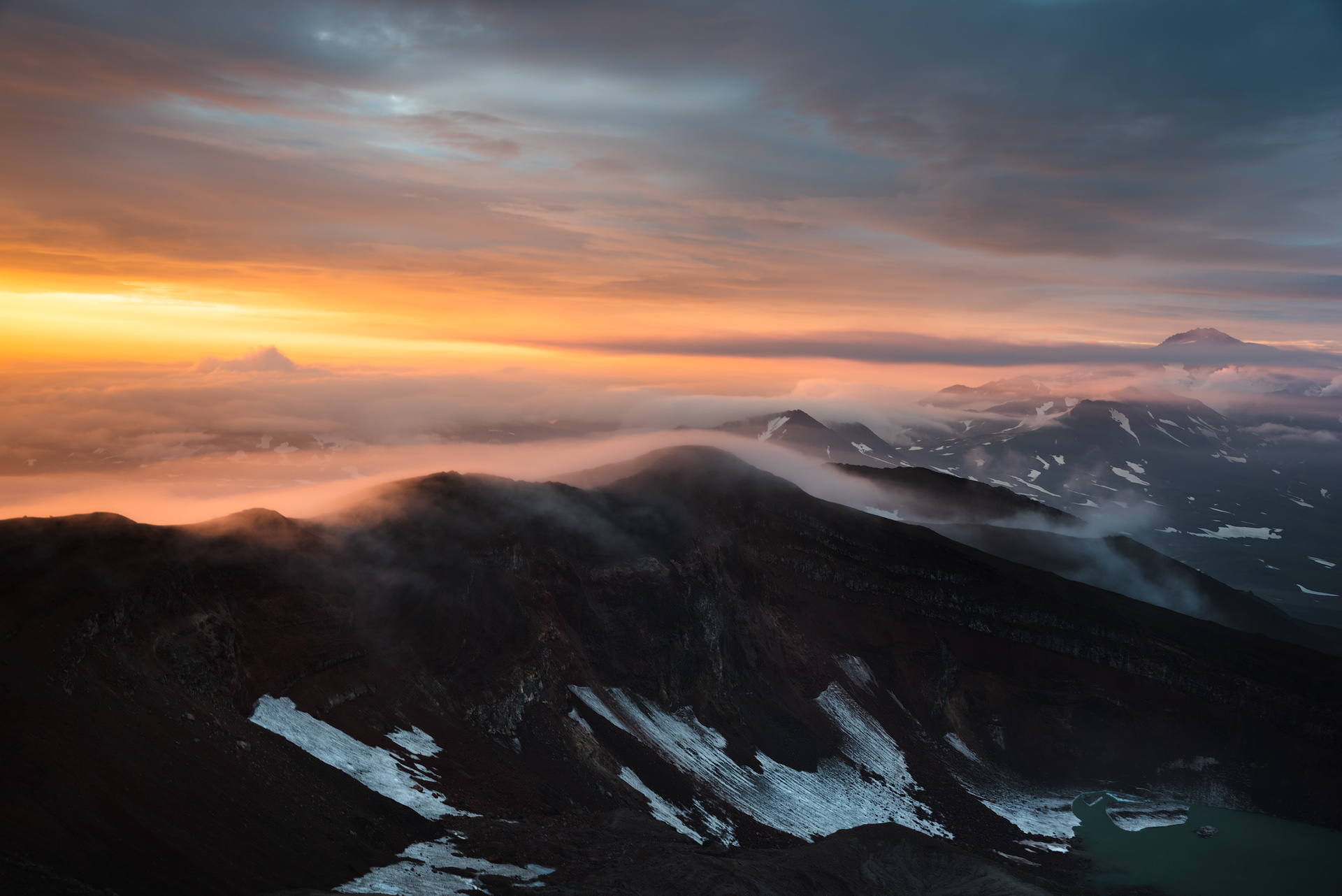 горы, вулкан, камчатка, рассвет, туман, mountains, volcano, kamchatka, sunrise, fog, Дмитрий