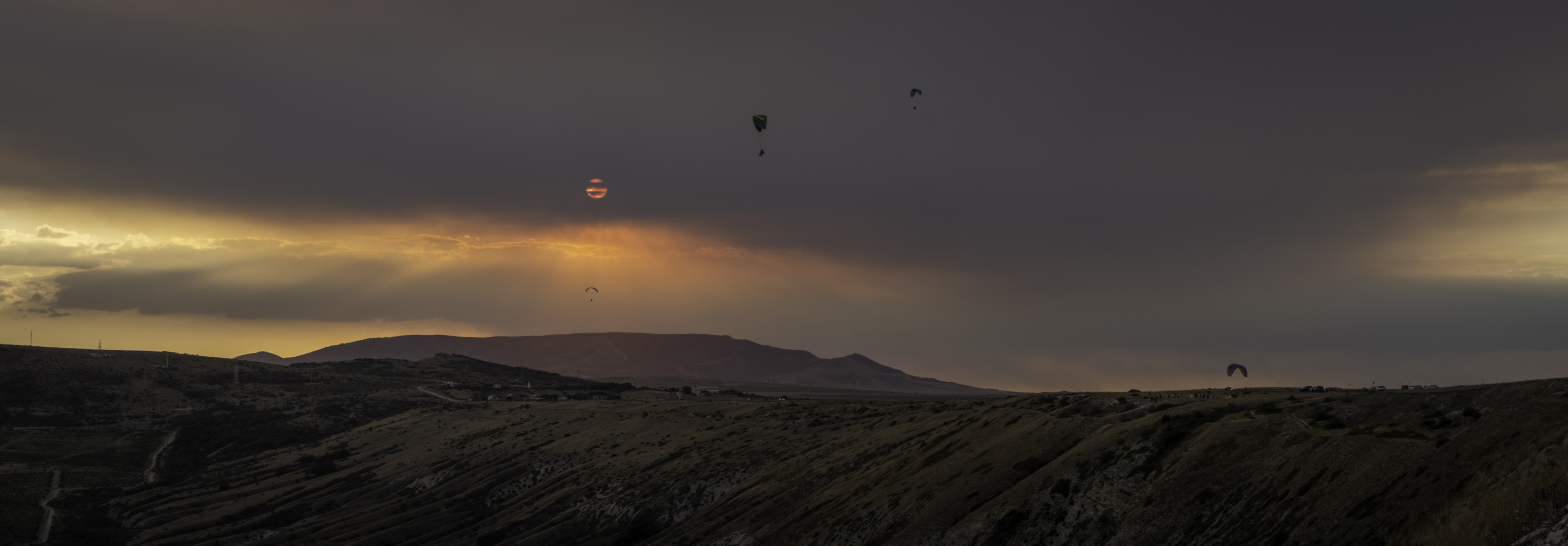 Россия, Крым, Киммерия, Кара-Даг, Коктебель, гора Клементьева, парапланы, закат, Гаврилов Юрий