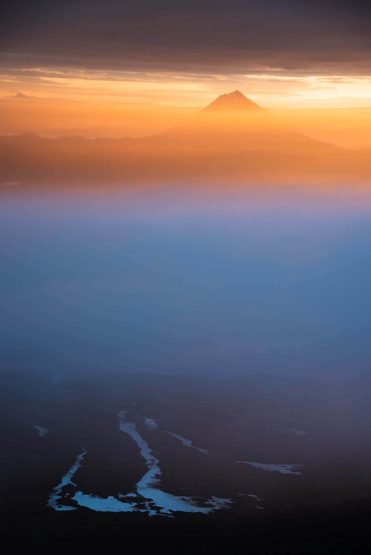 горы, вулкан, камчатка, рассвет, туман, mountains, volcano, kamchatka, sunrise, fog, Дмитрий