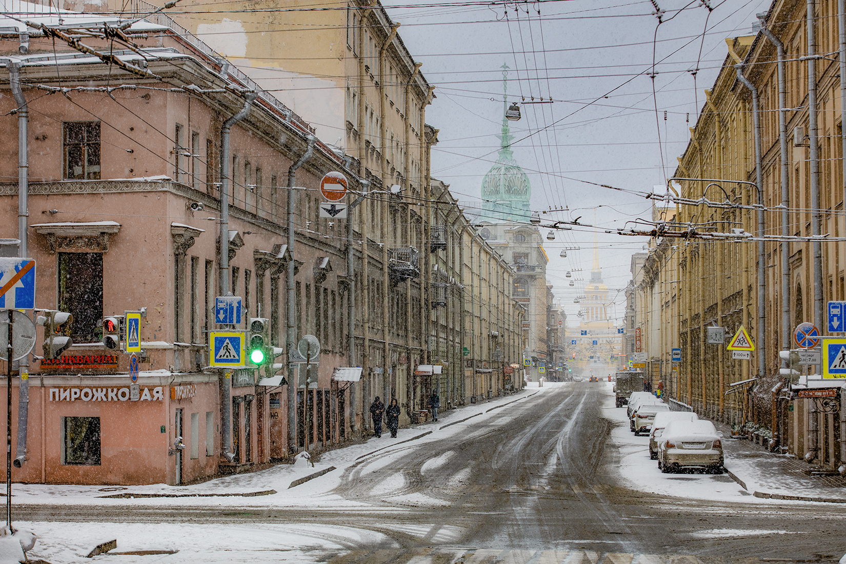 ,  александр михайлов