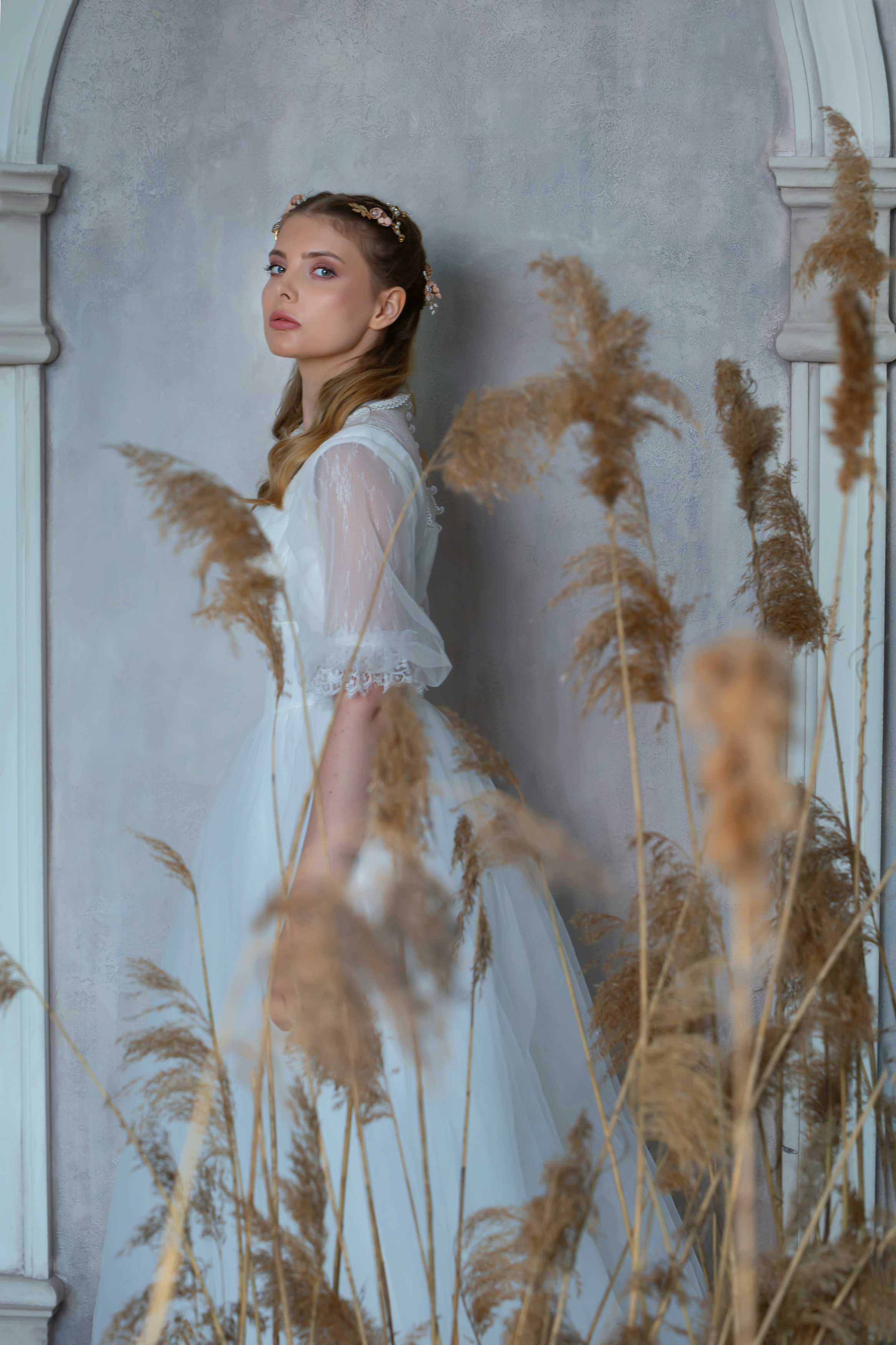Девушка, камыши, студия, платье невесты, Герцен Наталья