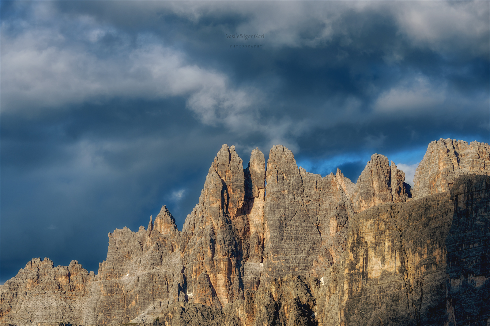 доломитовые альпы,италия,village,осень,mountain,деревня,церквушка,monte pelmo,santa lucia,тени,alps,лиственница,dolomites,свет,selva cadore,church, Гори Василий