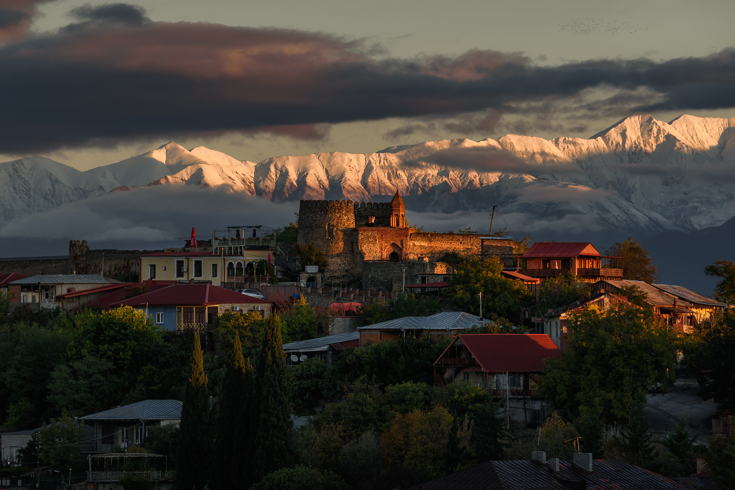 кавказ, грузия, georgia, горы, крепость, sighnaghi, архитектура, горы на закате, закат, сигнахи, кавказский хребет, Zakharov Armen