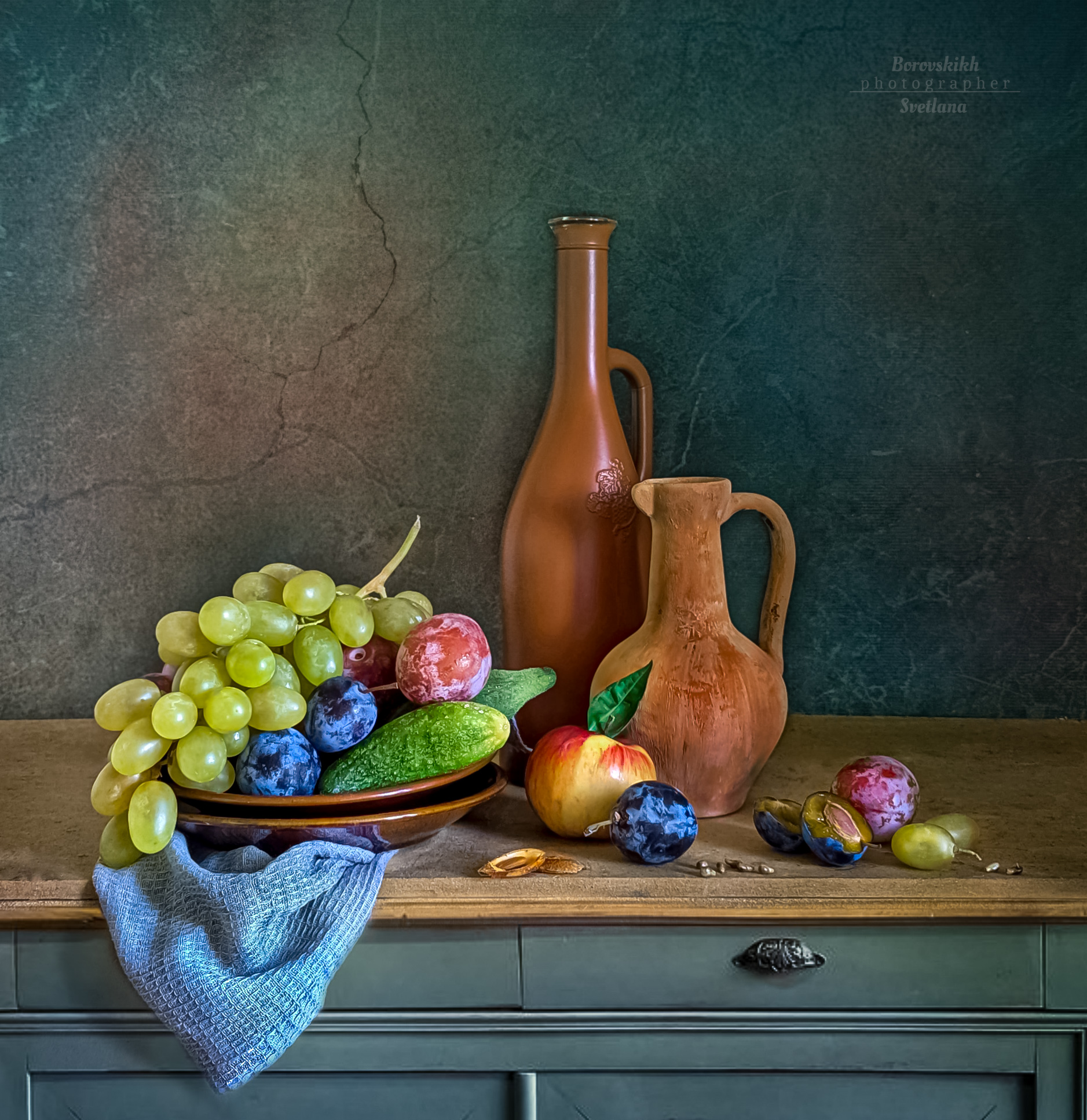 натюрморт, art_photo, darkphoto, фрукты, авторскоефото, светланаборовских, фото на окне, фото через полиэтиле, фото на телефон, Светлана Боровских