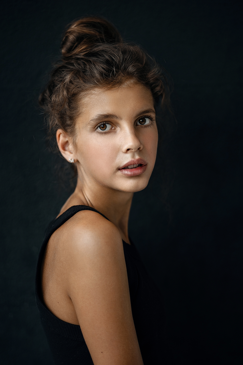 портрет девушка, Михаил Корнилов