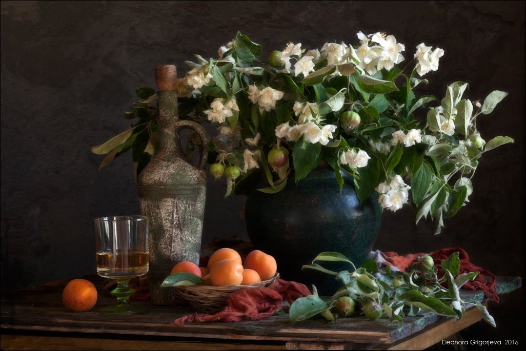 белый цвет, вино, жасмин, зелёные яблоки, лето, натюрморт, Eleonora Grigorjeva