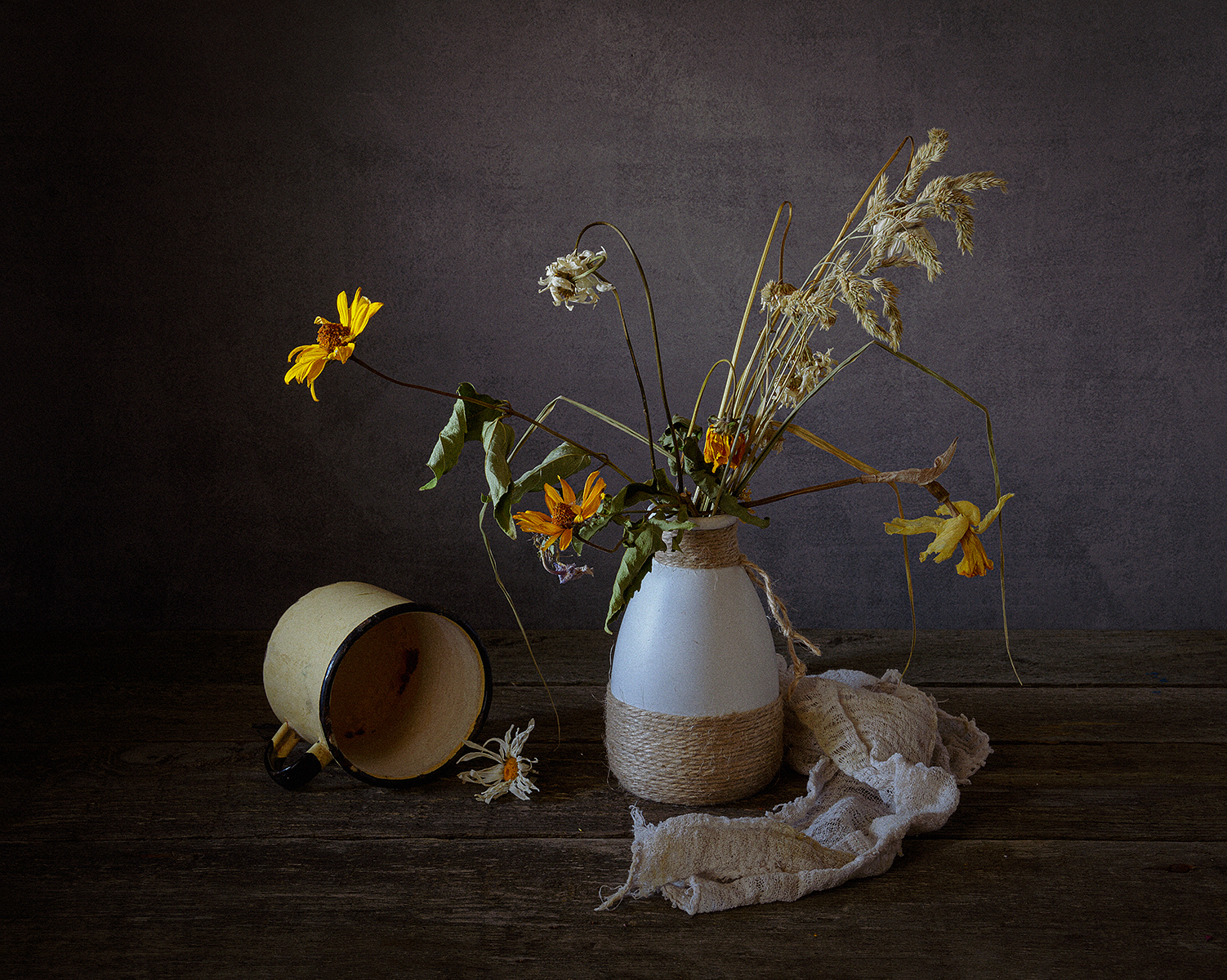 сухие цветы, ромашка, ваза, кружка, Алексей Бычков