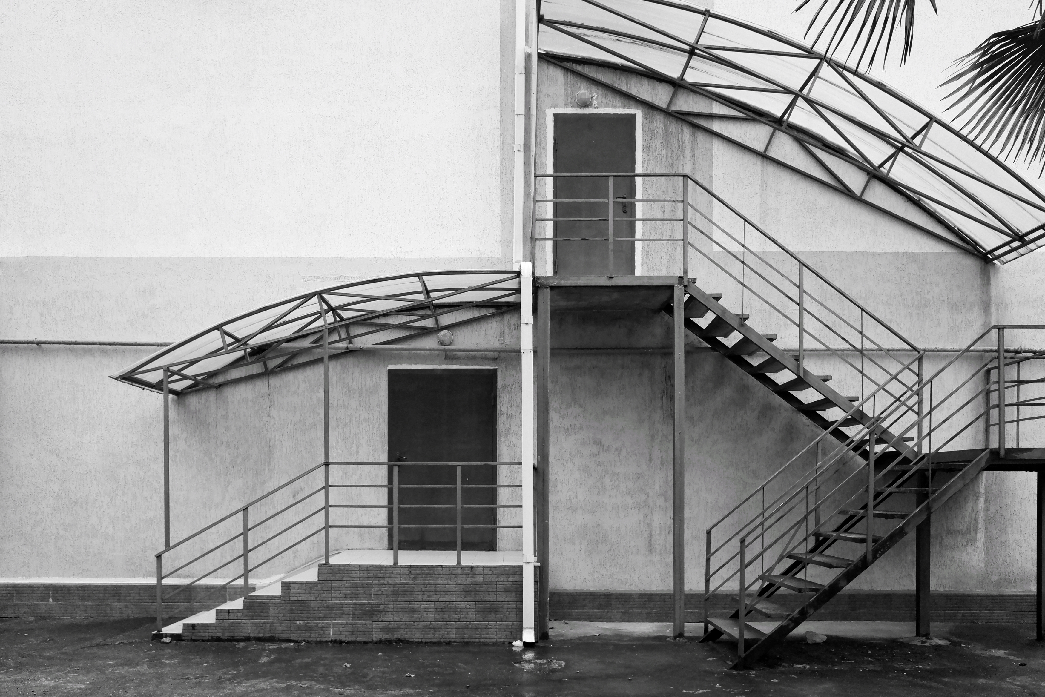 подход, лестница, двери, город, Зорин Миша