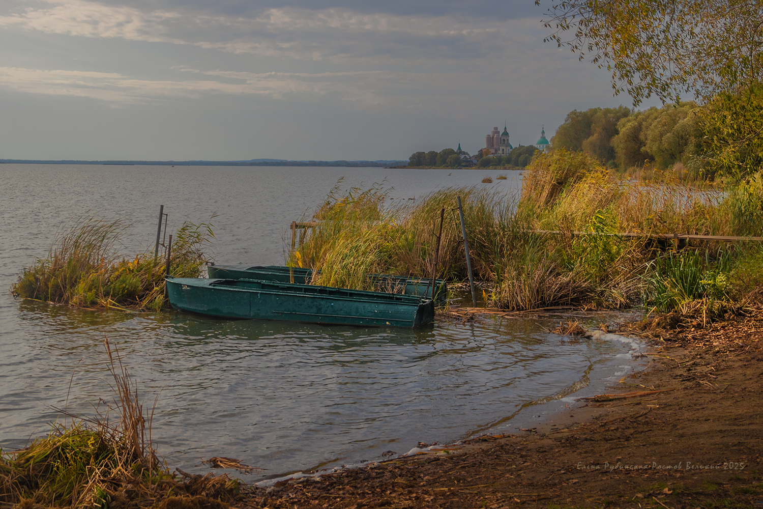 ростров великий, озеро неро, лодки, берег, озеро, Елена Рубинская