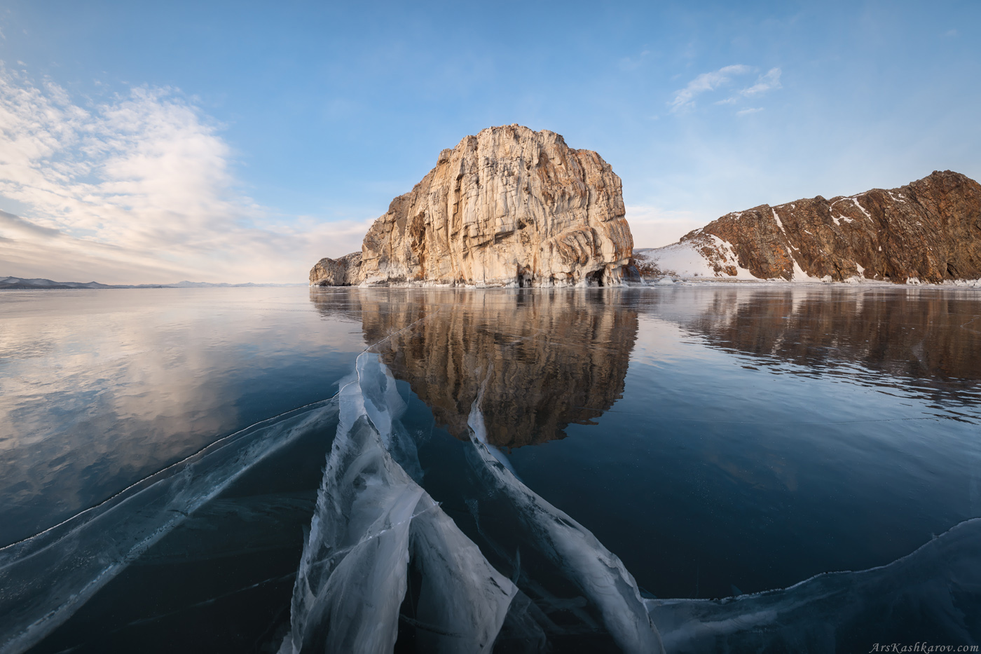 зимний байкал, байкальский лед, ольхон, малое море, чистый лёд, ольхонские ворота, огой, хобой, Арсений Кашкаров