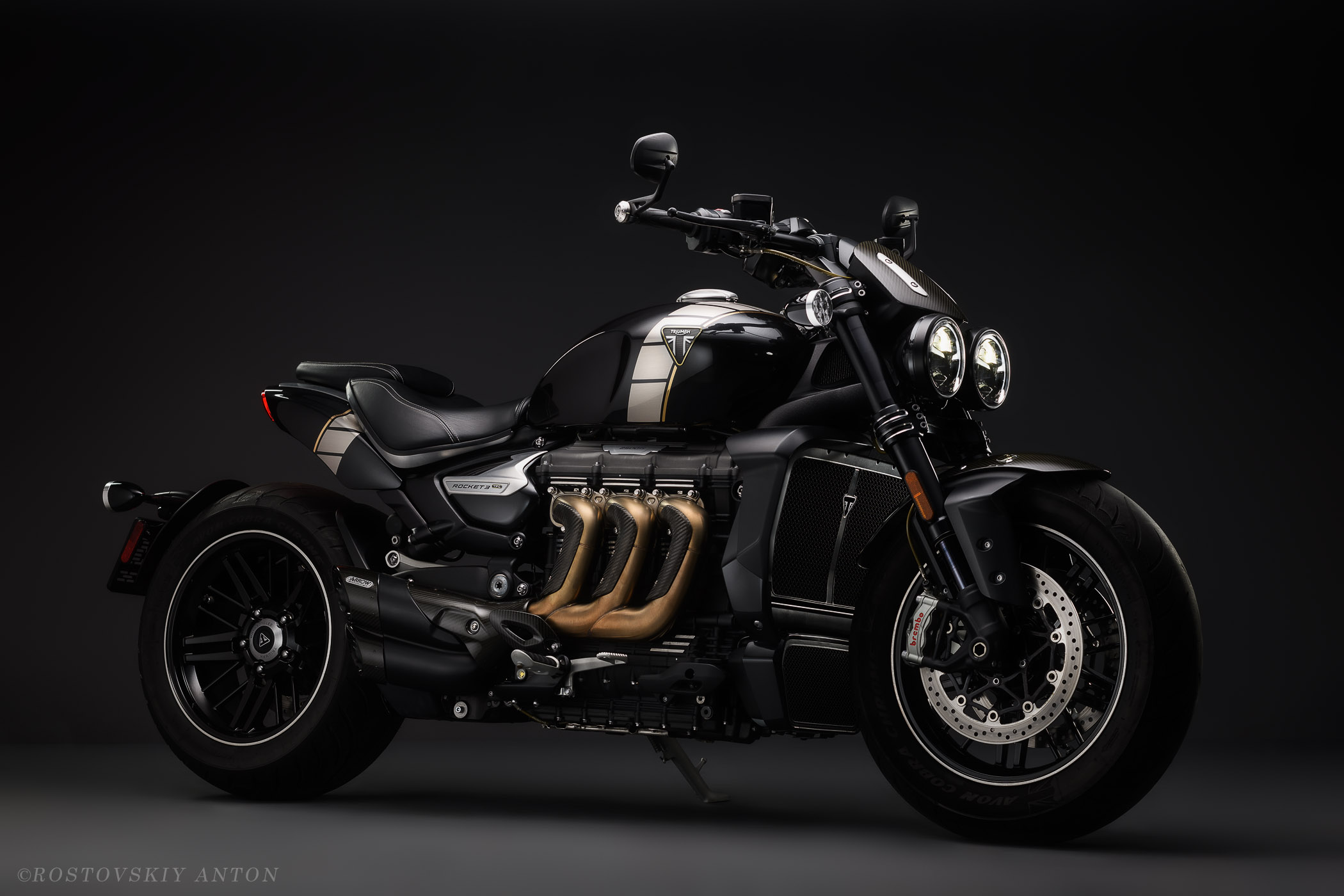 Мотоцикл, студия, Triumph Rocket 3, рекламная фотография, фотосъёмка мотоцикла в студии, рекламный фотограф, Ростовский Антон
