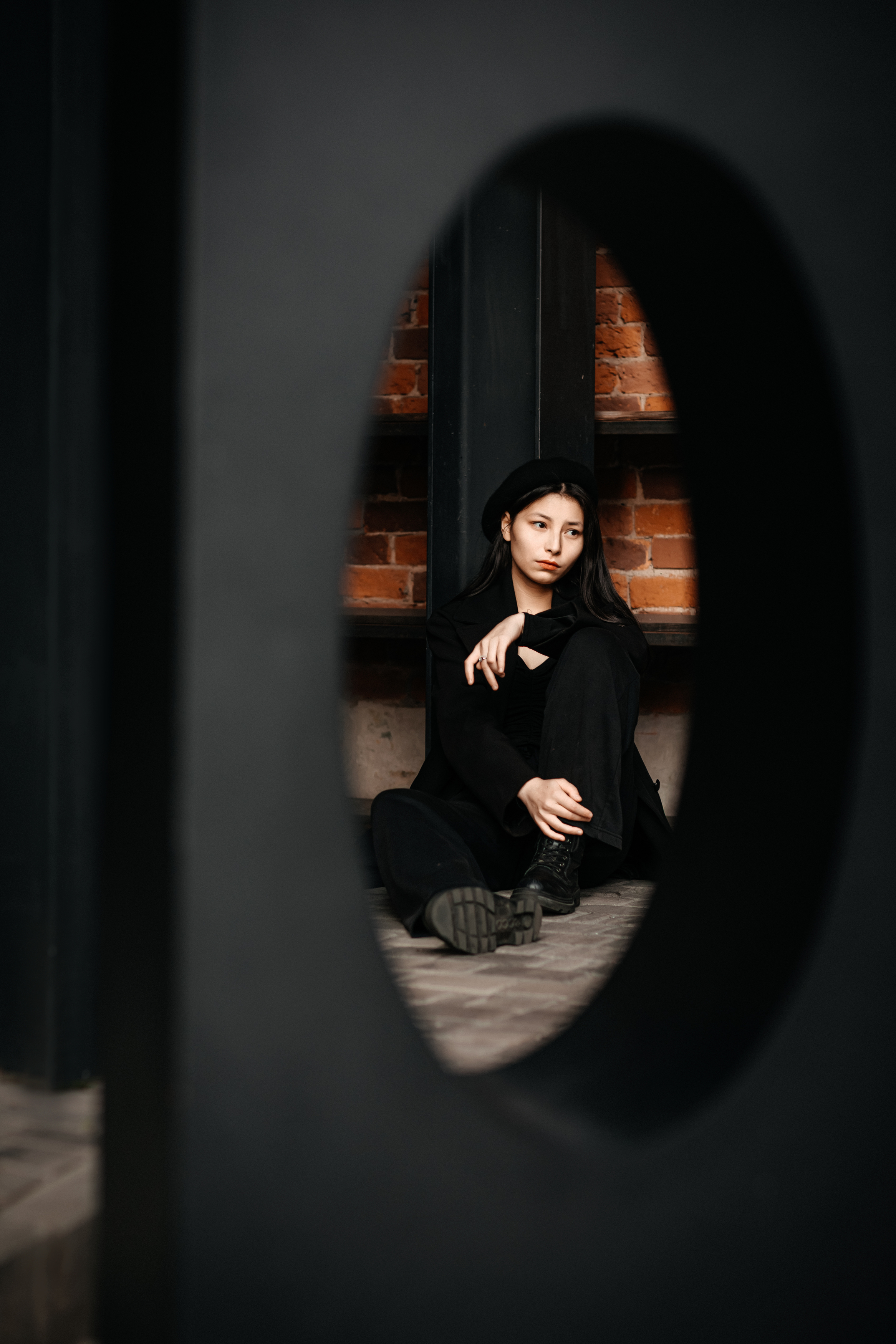 молодая девушка, городской стиль, дворы, на открытом воздухе, Алексей Плешков