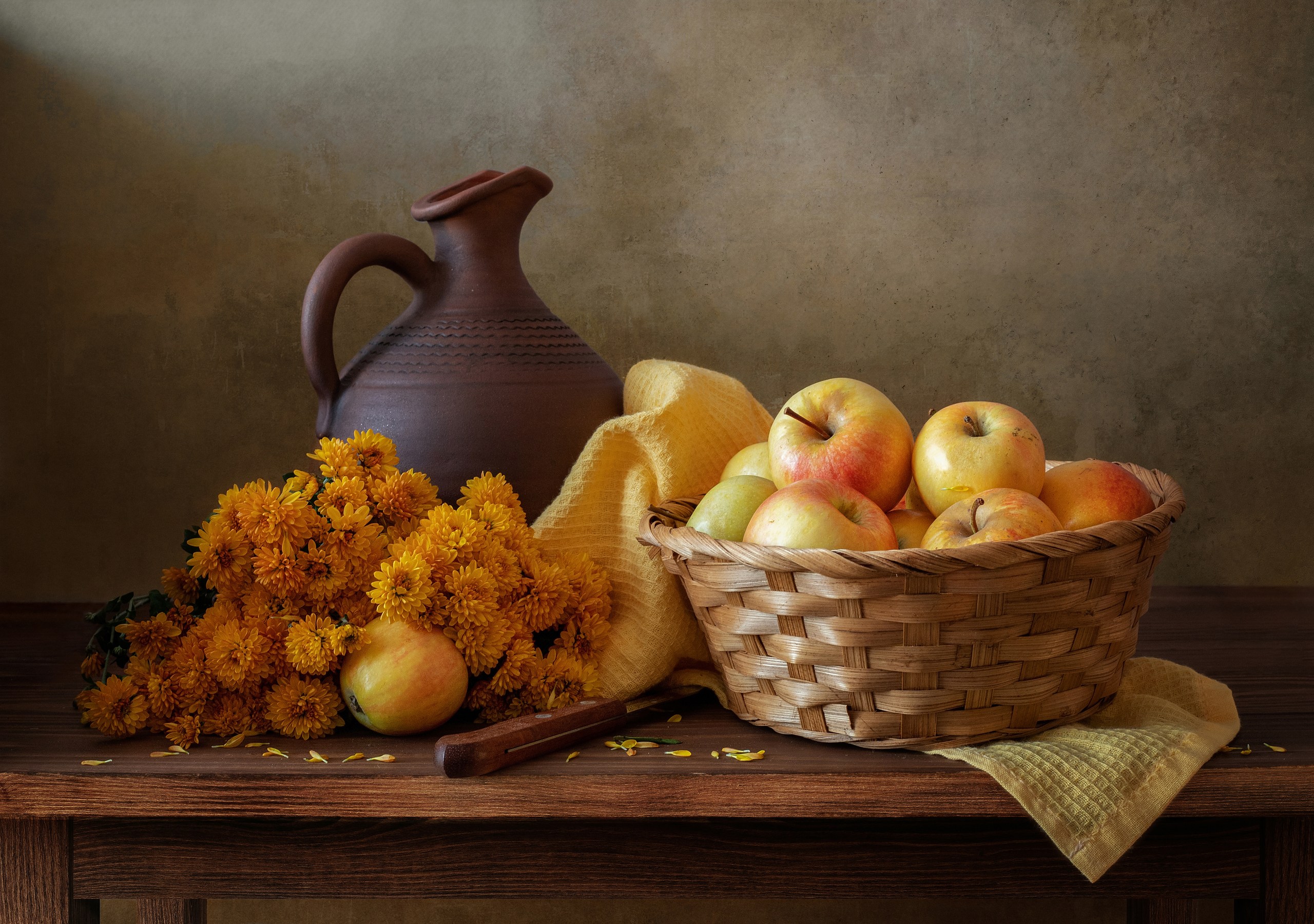 хризантемы, яблоки, натюрморт, Ирина Зиннурова